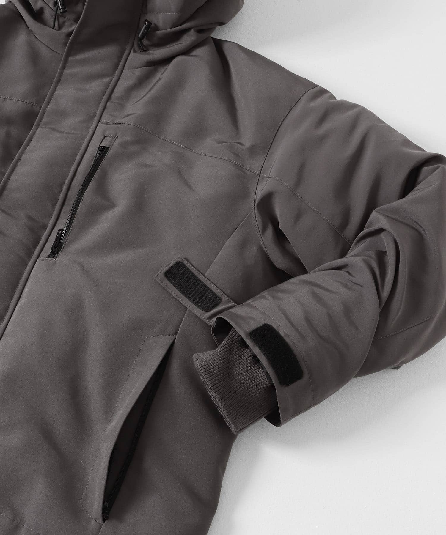 フーディーダウンジャケット チャコール FREE