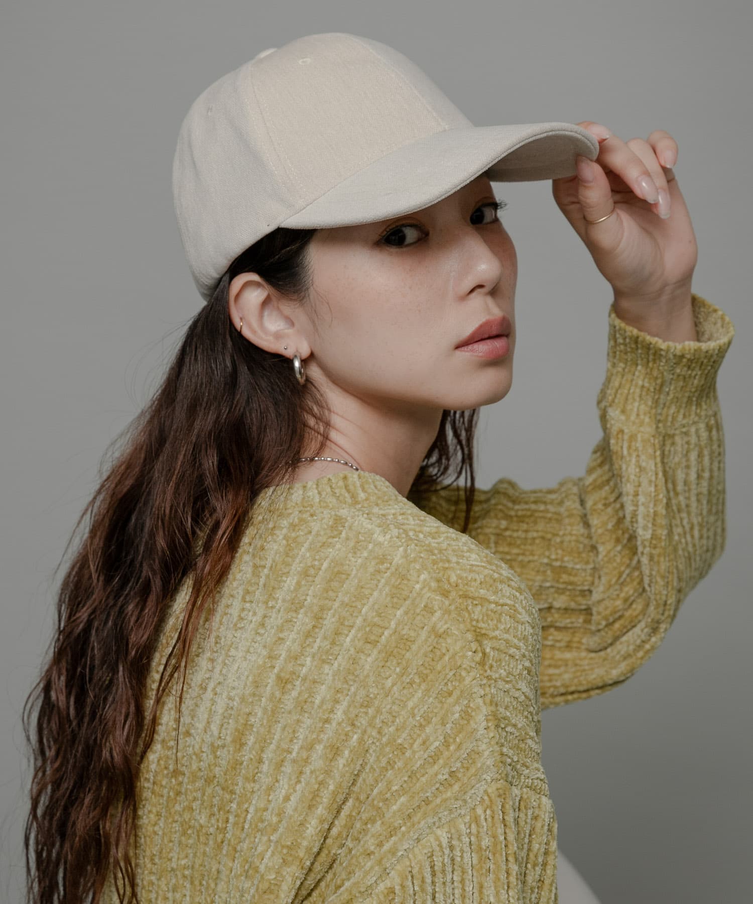 ベロアタッチバックロゴCAP