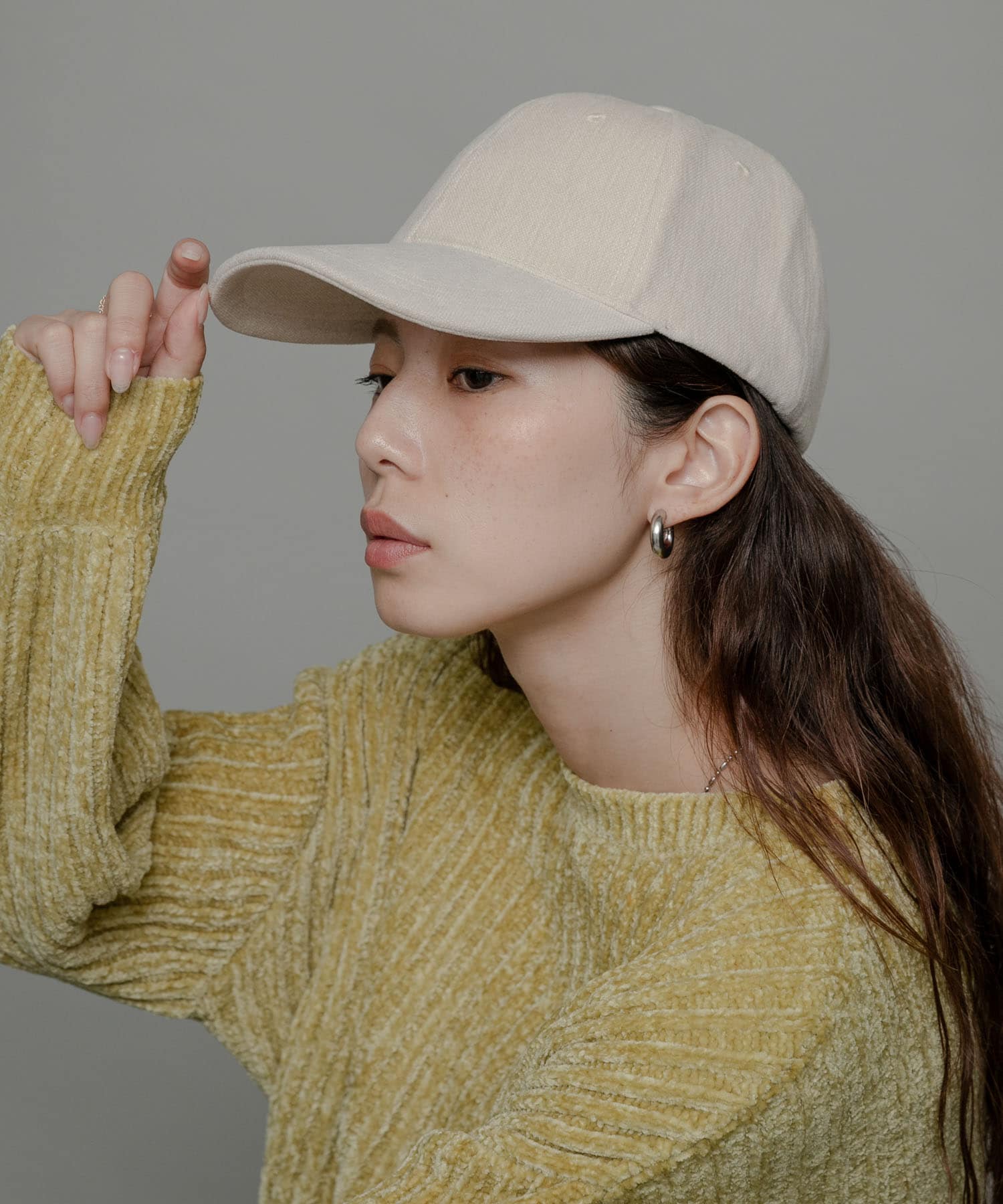 ベロアタッチバックロゴCAP Lベージュ one