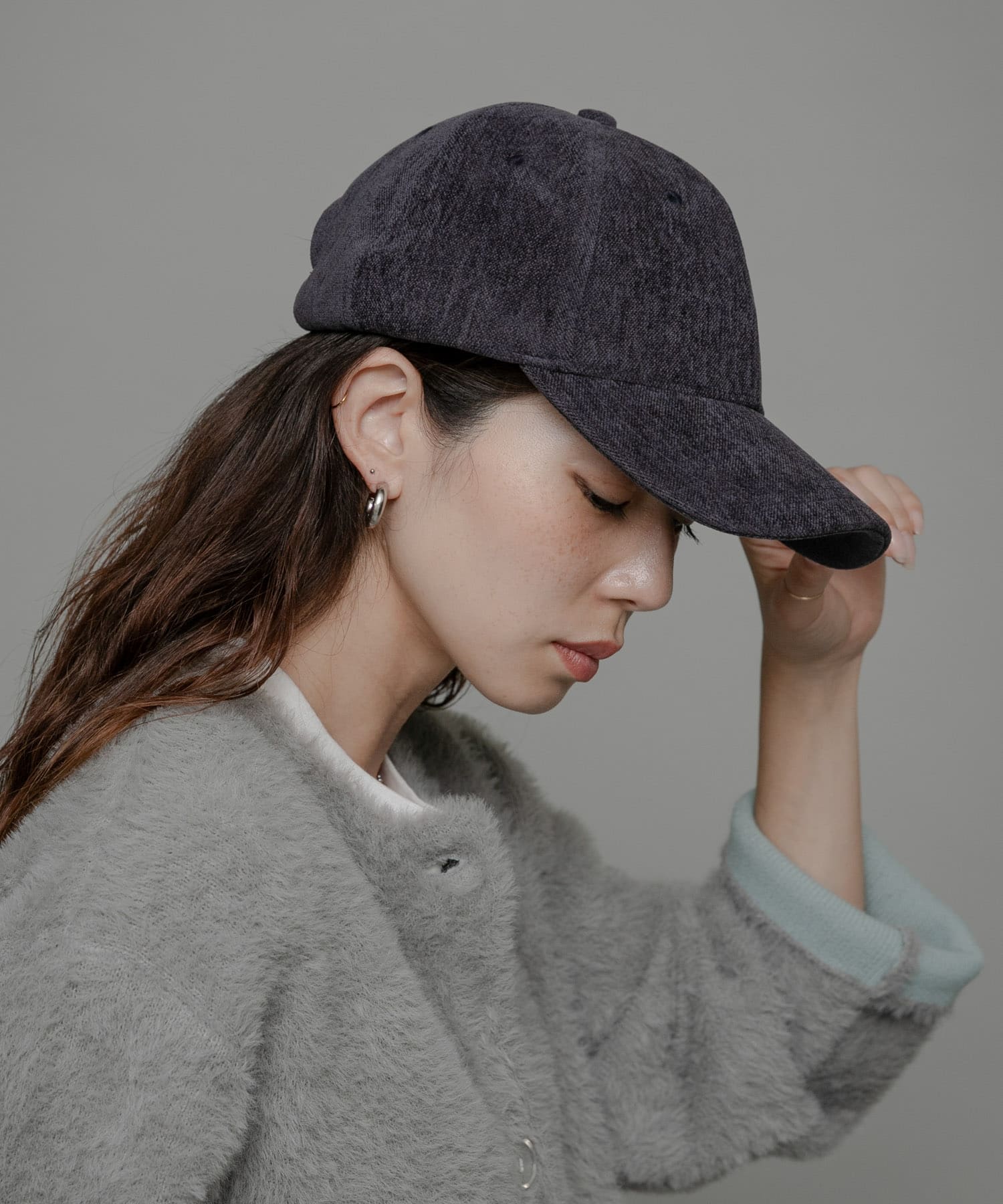 ベロアタッチバックロゴCAP