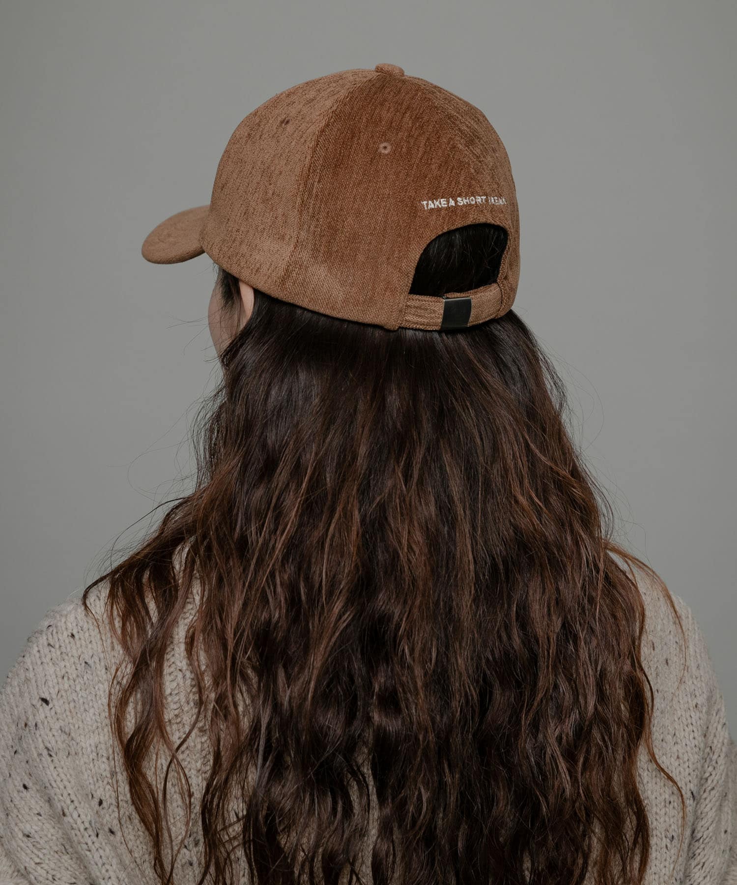 ベロアタッチバックロゴCAP