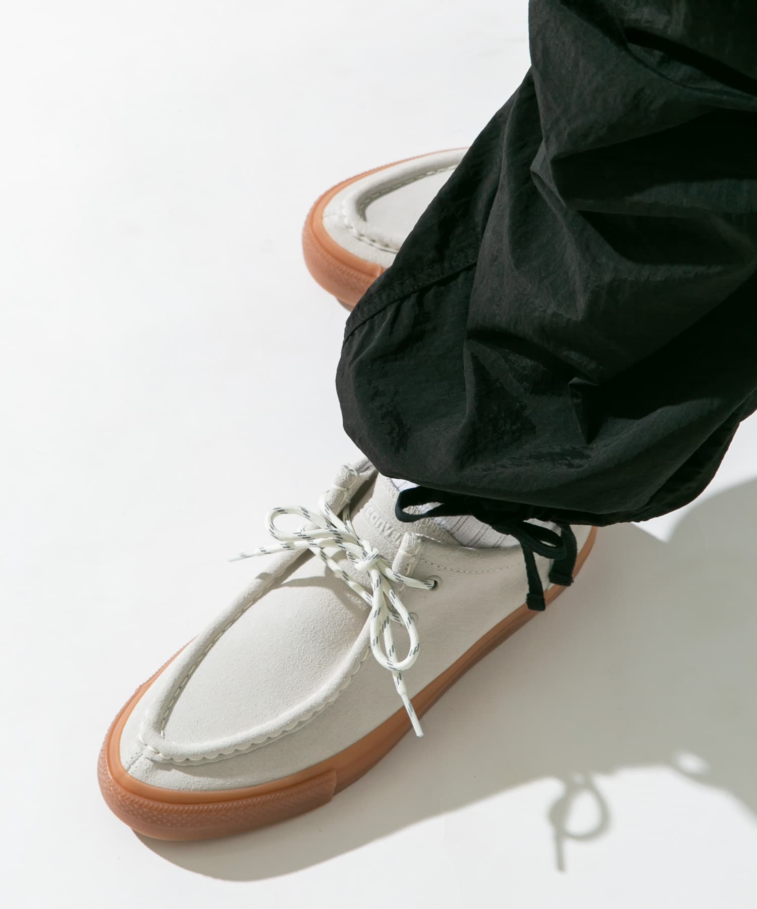 CONVERSE　CS MOCCASIN SK OX WHITE 26