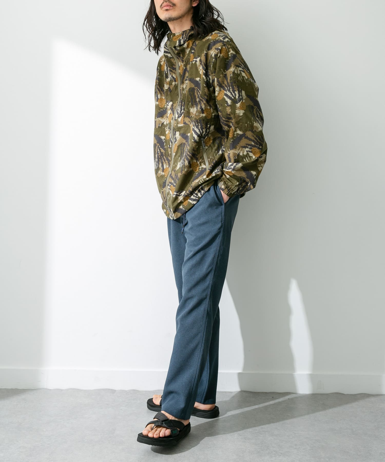 プランツカーキ