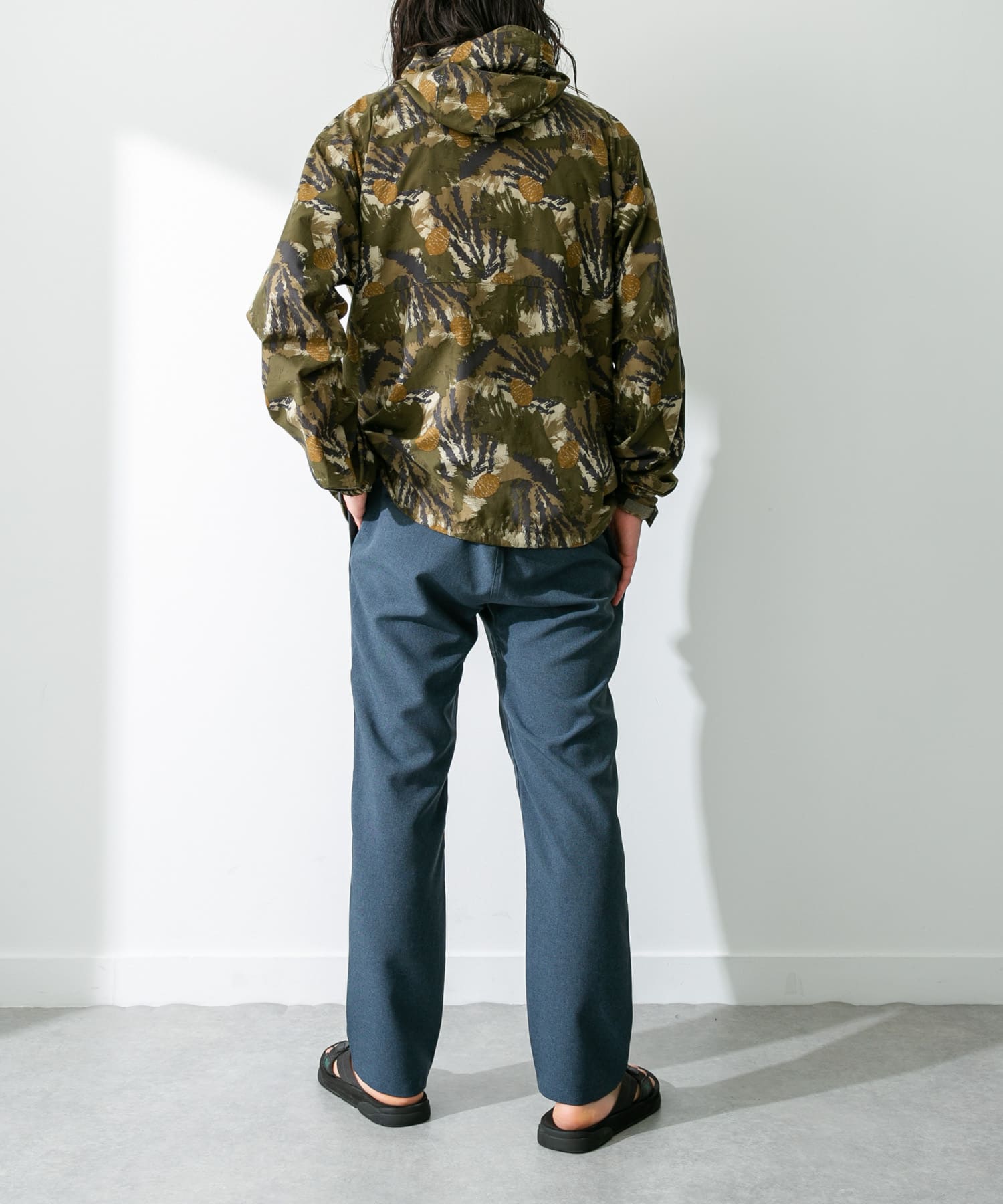 プランツカーキ