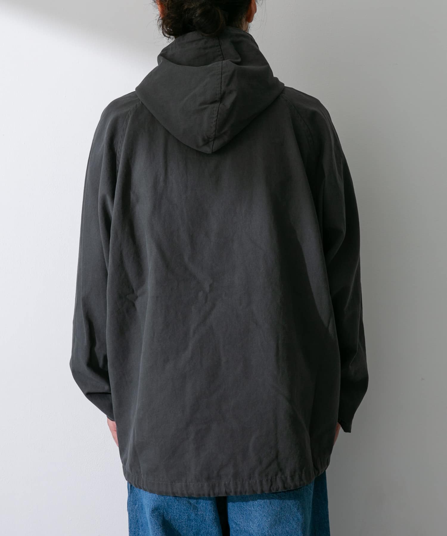 身長：178cm 体重：68kg サイズ：L