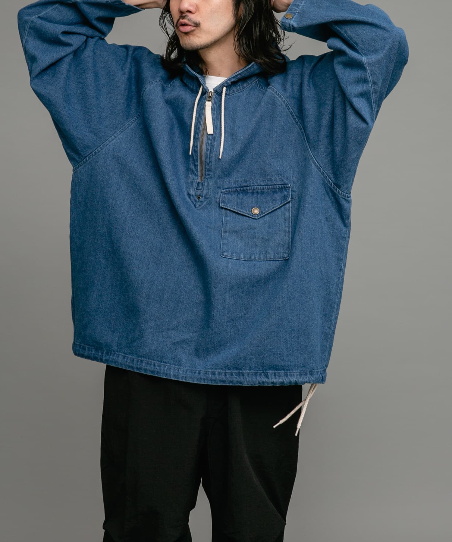 身長：180cm 体重：60kg サイズ：L