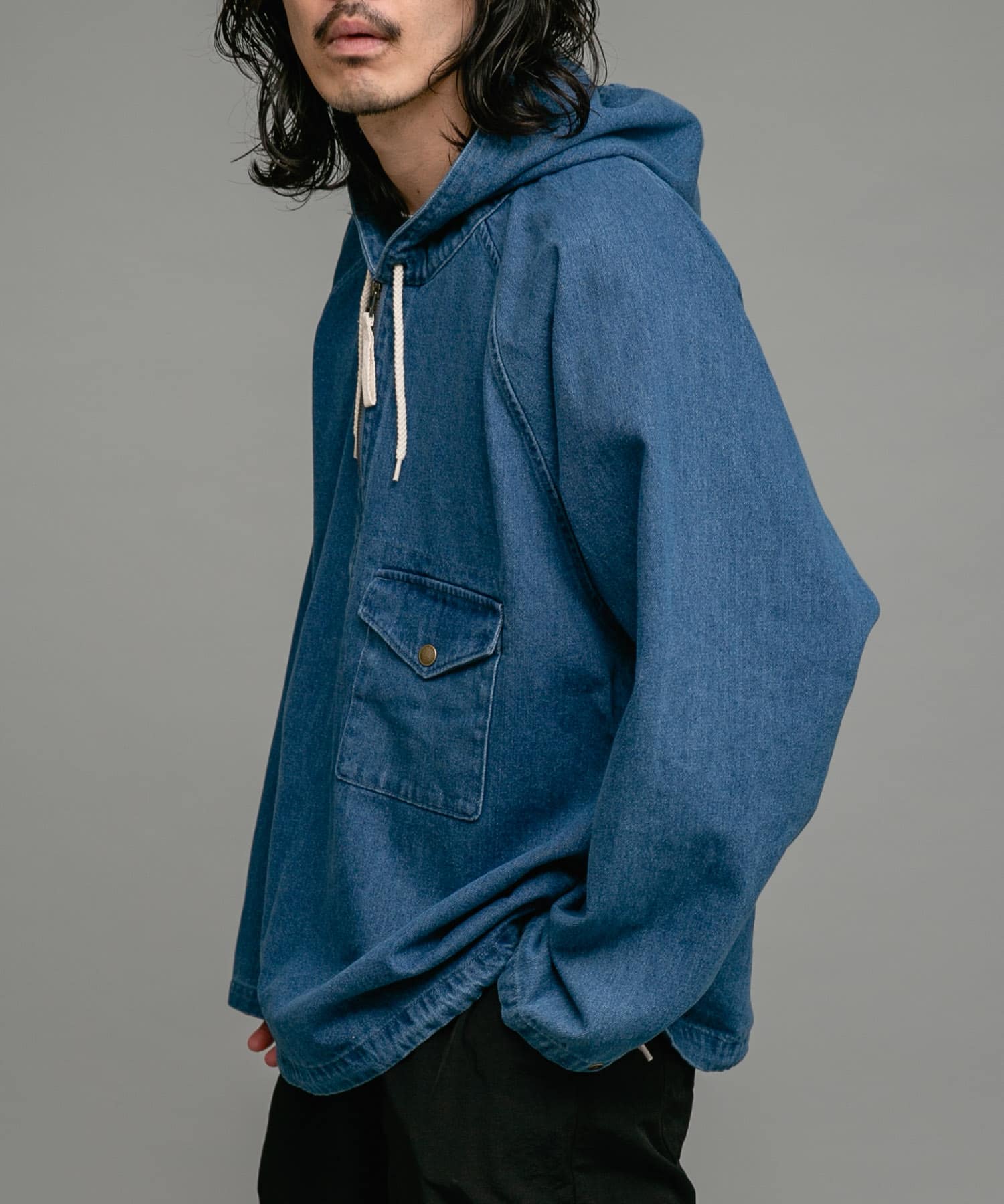 身長：180cm 体重：60kg サイズ：L