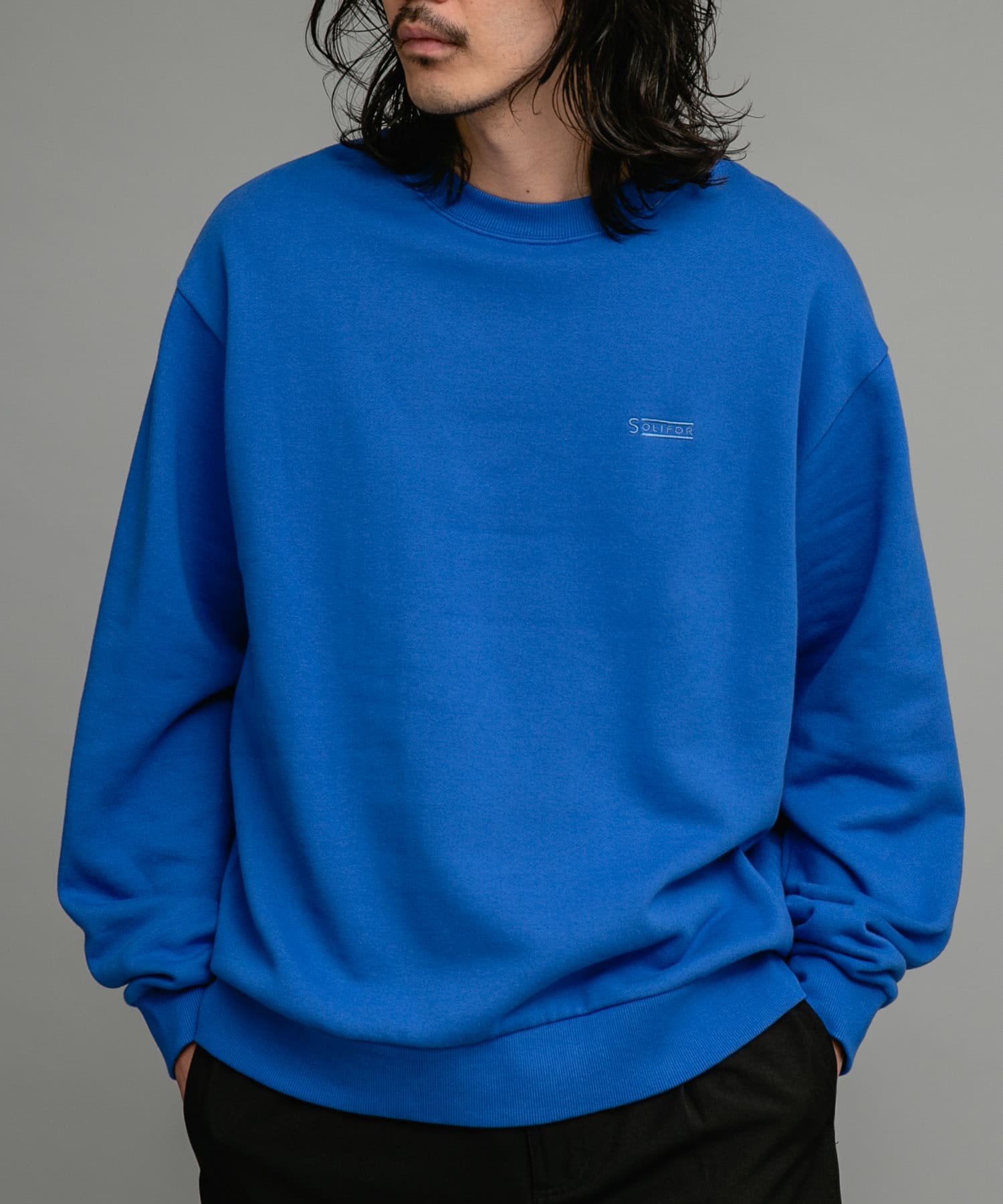 ブルー