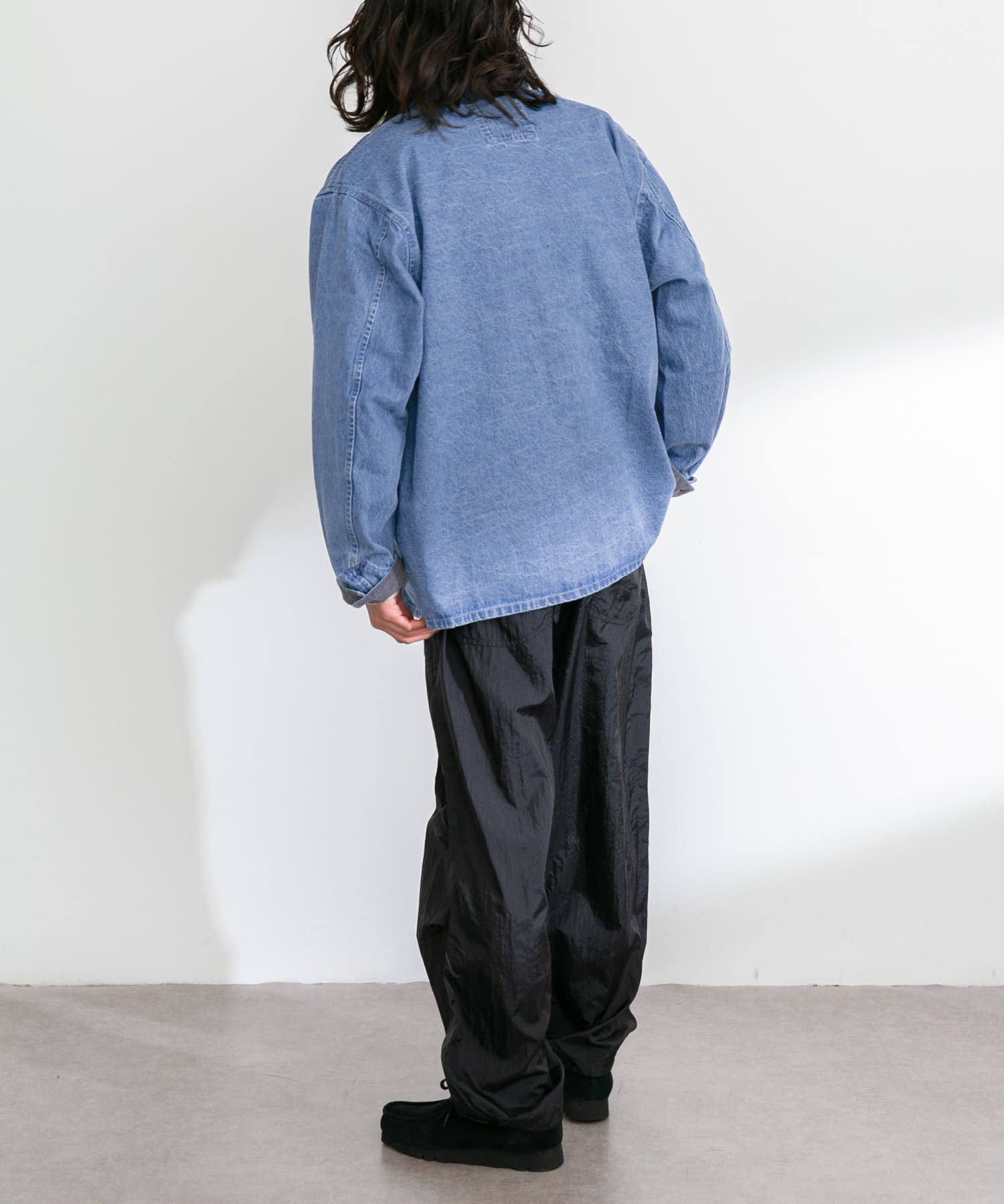 身長：180cm 体重：60kg サイズ：L