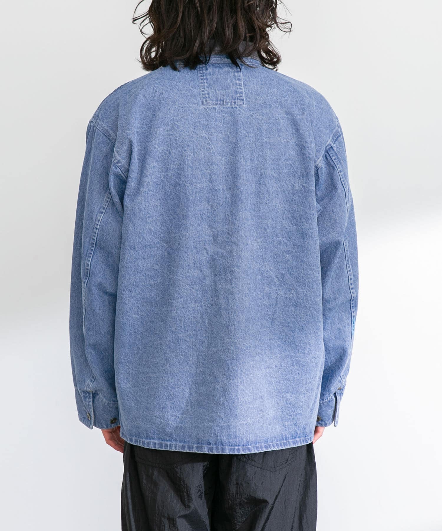 身長：180cm 体重：60kg サイズ：L