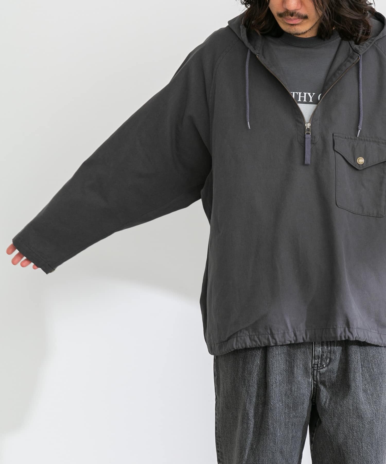 身長：180cm 体重：60kg サイズ：L