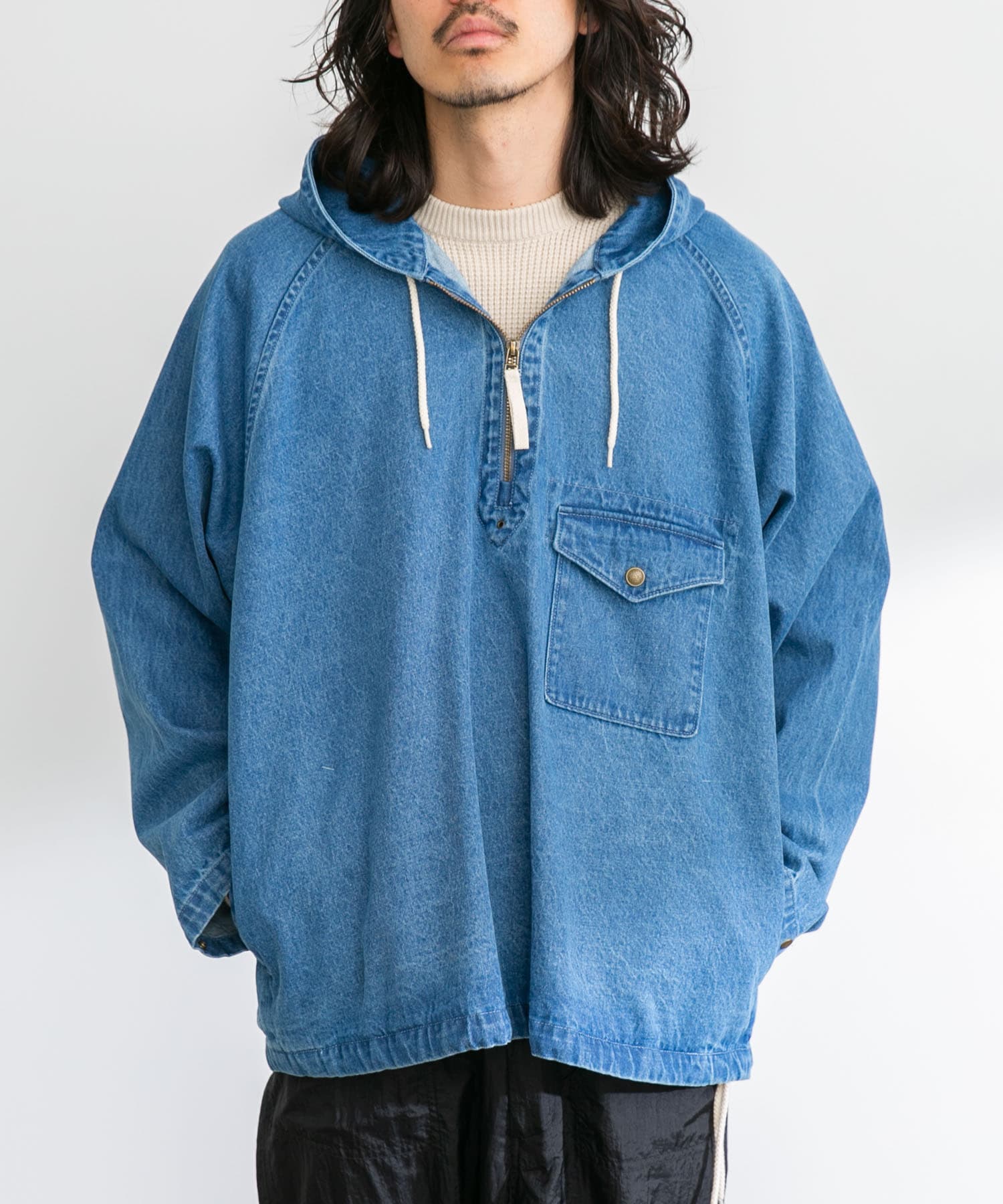 身長：180cm 体重：60kg サイズ：L