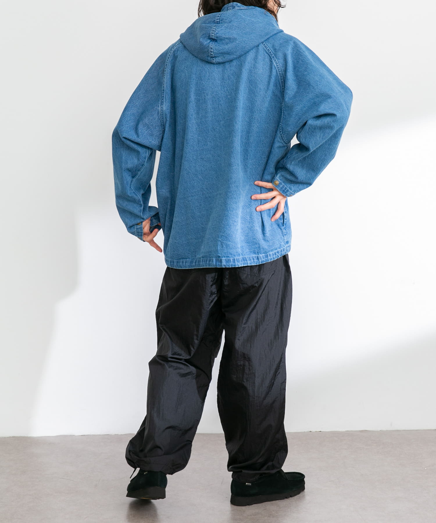 身長：180cm 体重：60kg サイズ：L