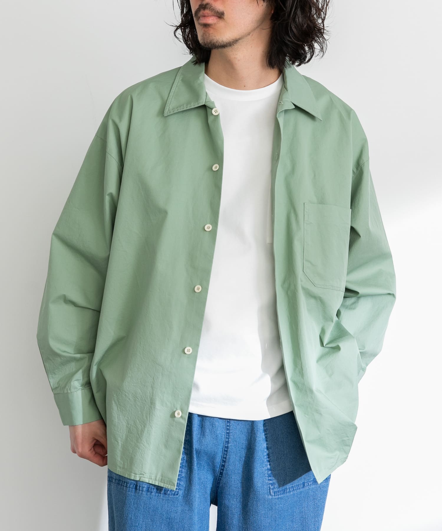 GREEN