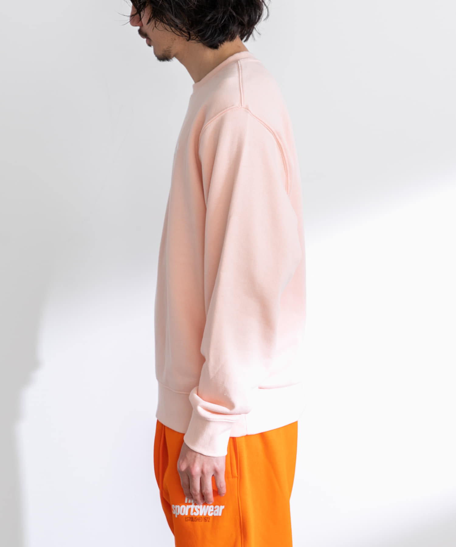 身長：180cm 体重：60kg サイズ：L