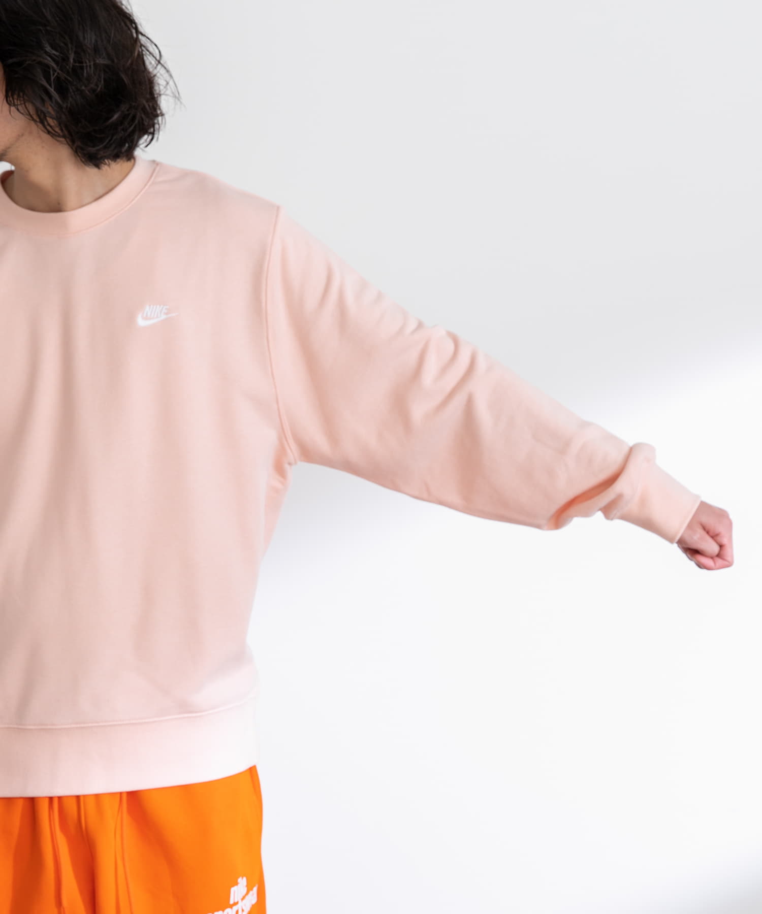 身長：180cm 体重：60kg サイズ：L