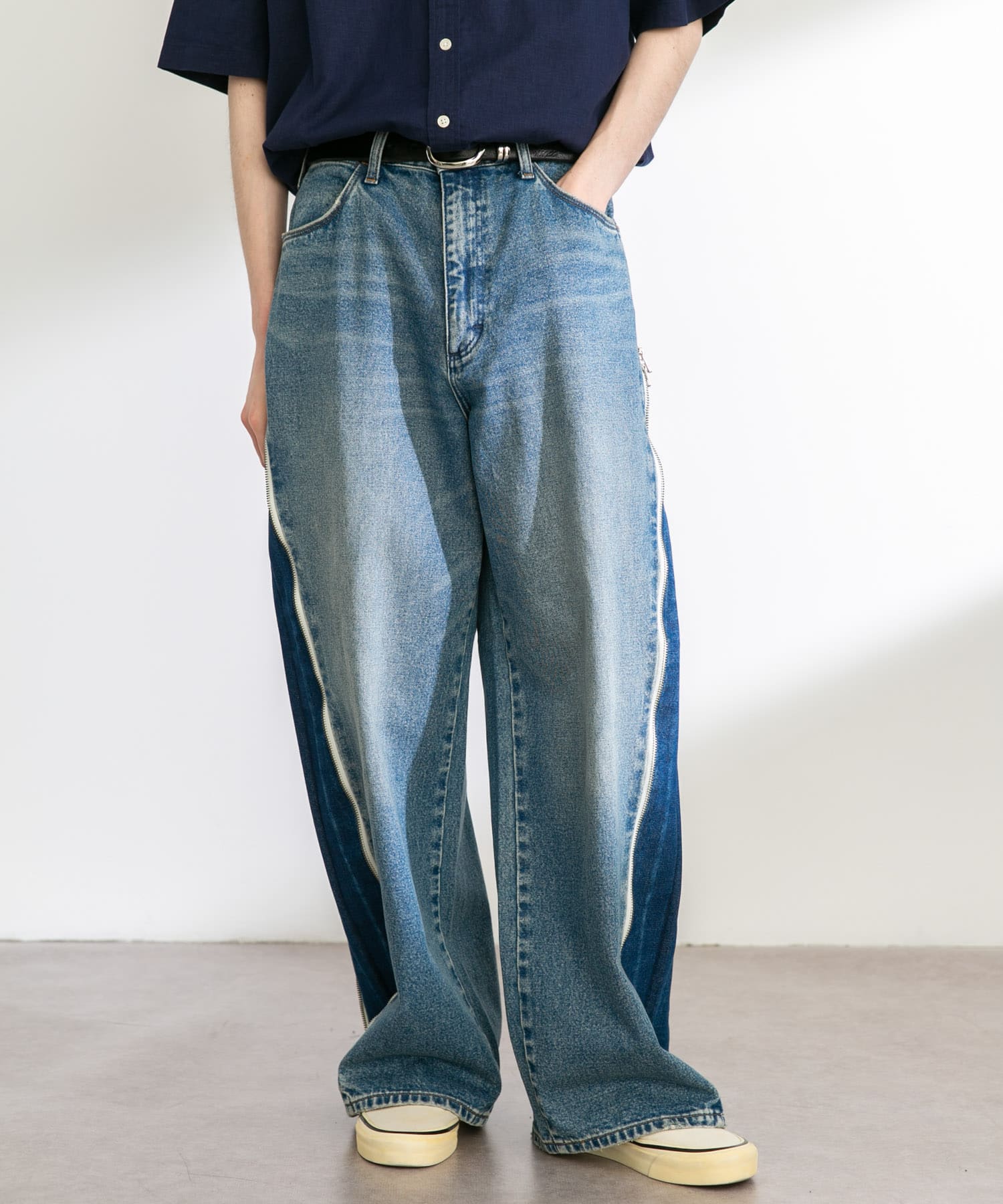 Wrangler　WREMAKE SIDE ZIP FLARE
