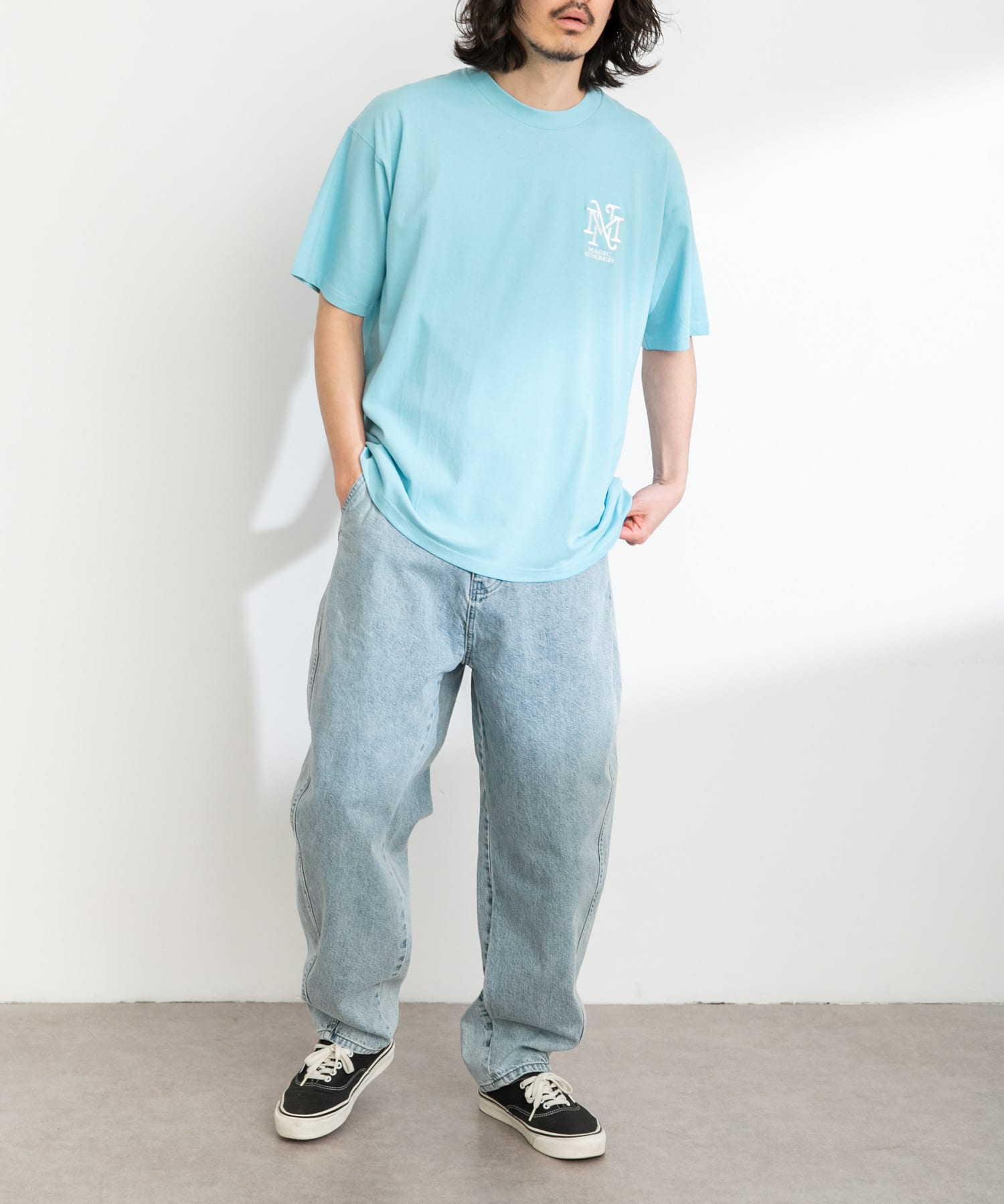 身長：180cm 体重：60kg サイズ：L