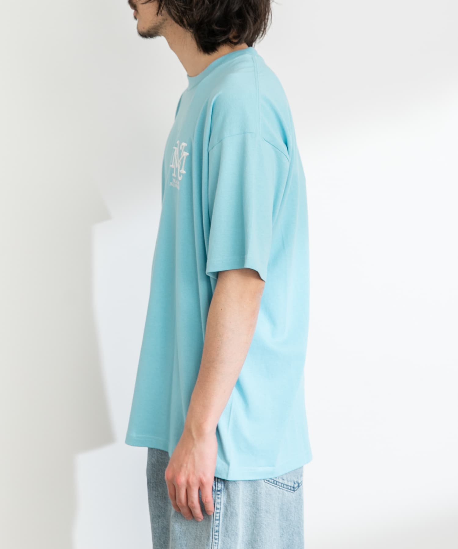 身長：180cm 体重：60kg サイズ：L