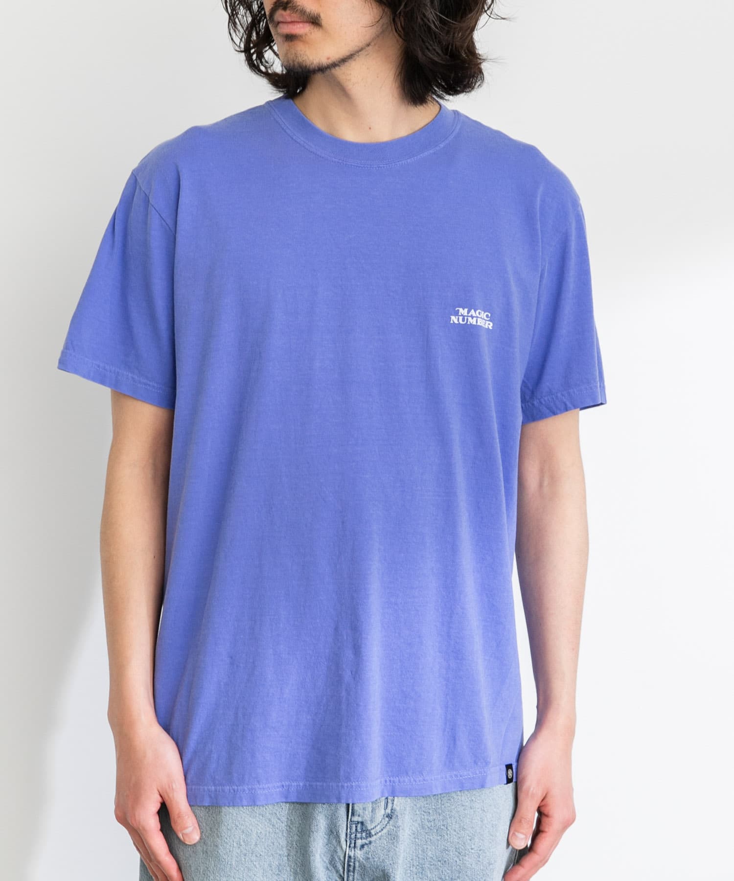 身長：180cm 体重：60kg サイズ：L
