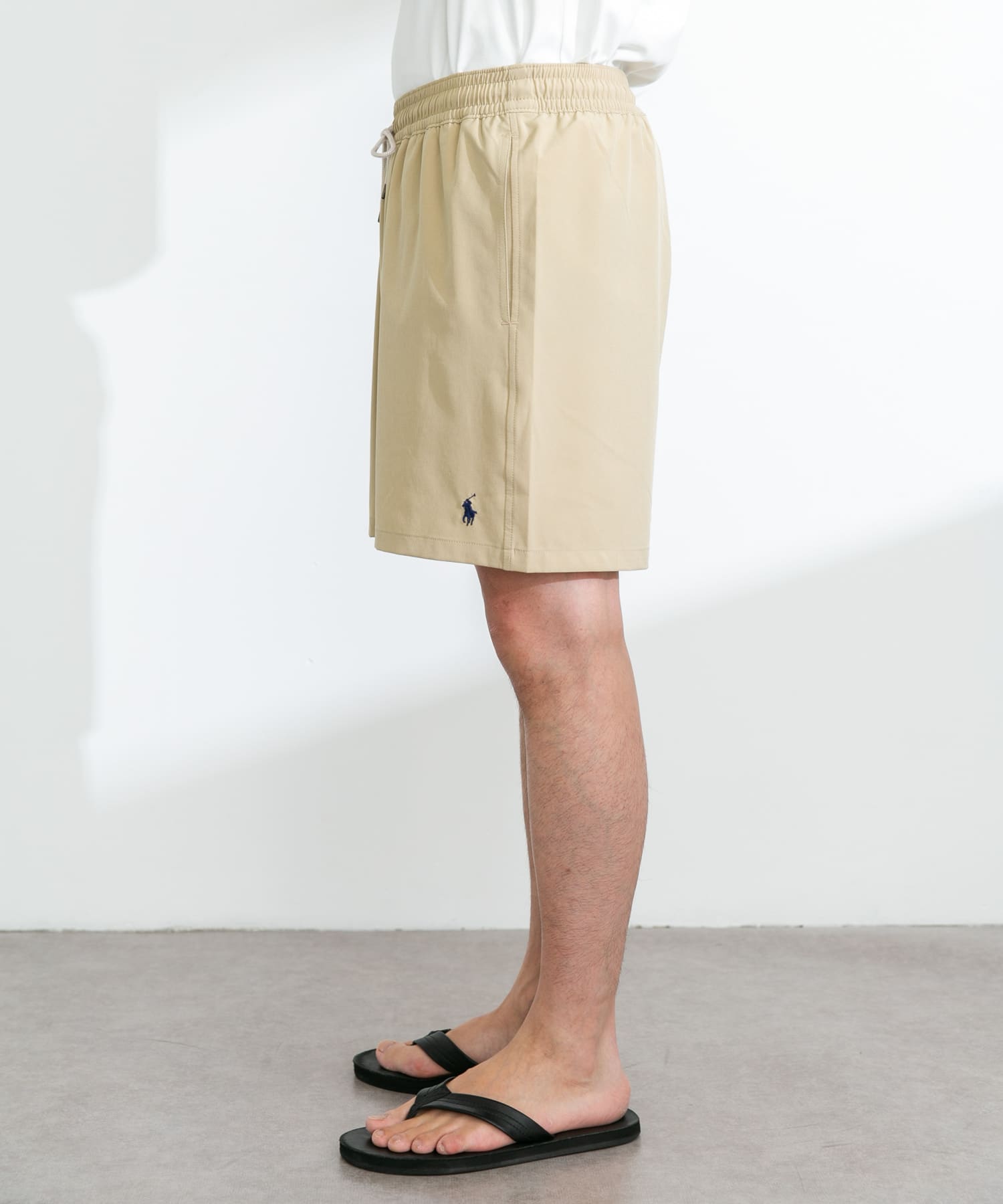 身長：180cm 体重：60kg サイズ：L