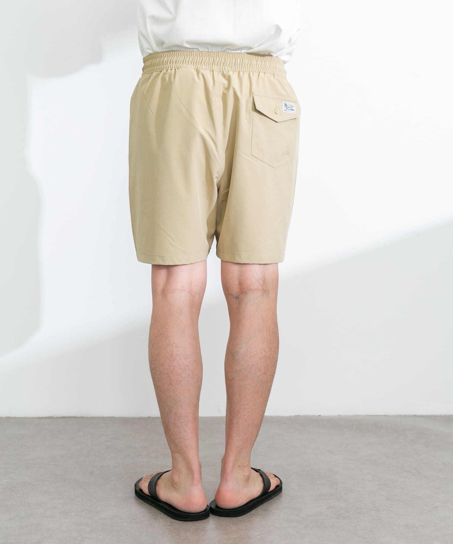 身長：180cm 体重：60kg サイズ：L