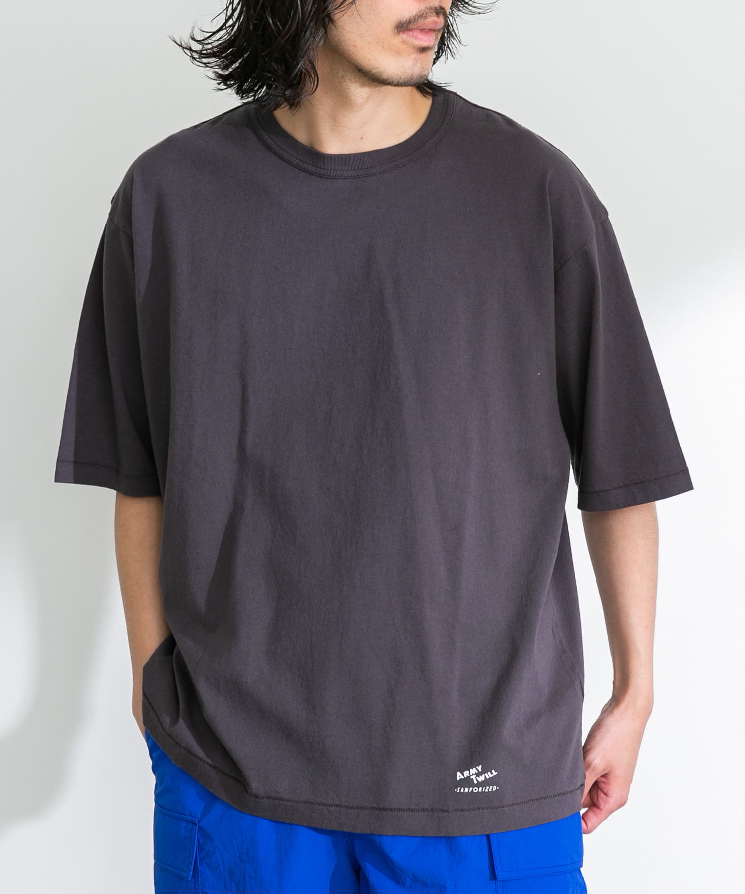 身長：180cm 体重：60kg サイズ：L