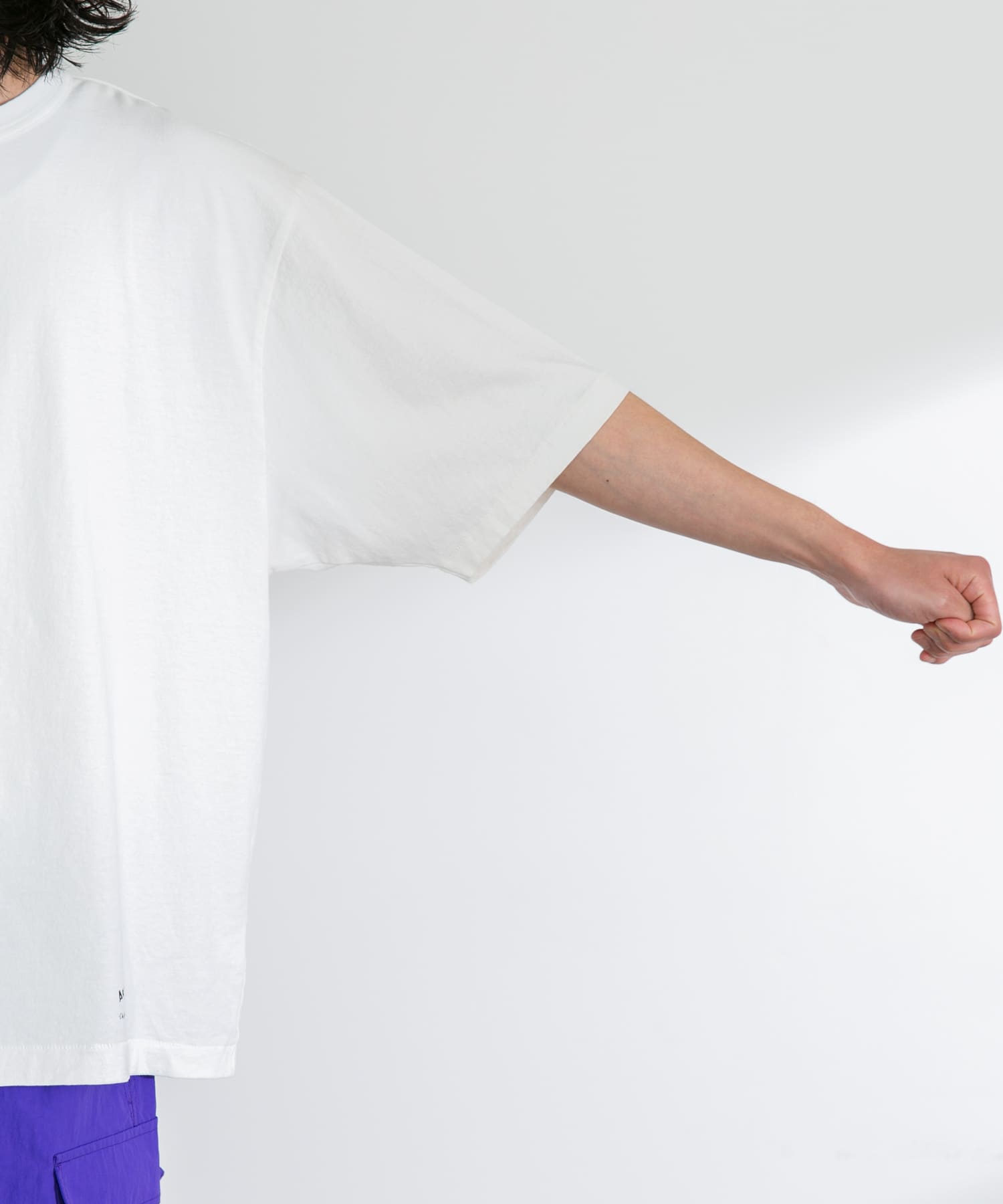 身長：180cm 体重：60kg サイズ：L