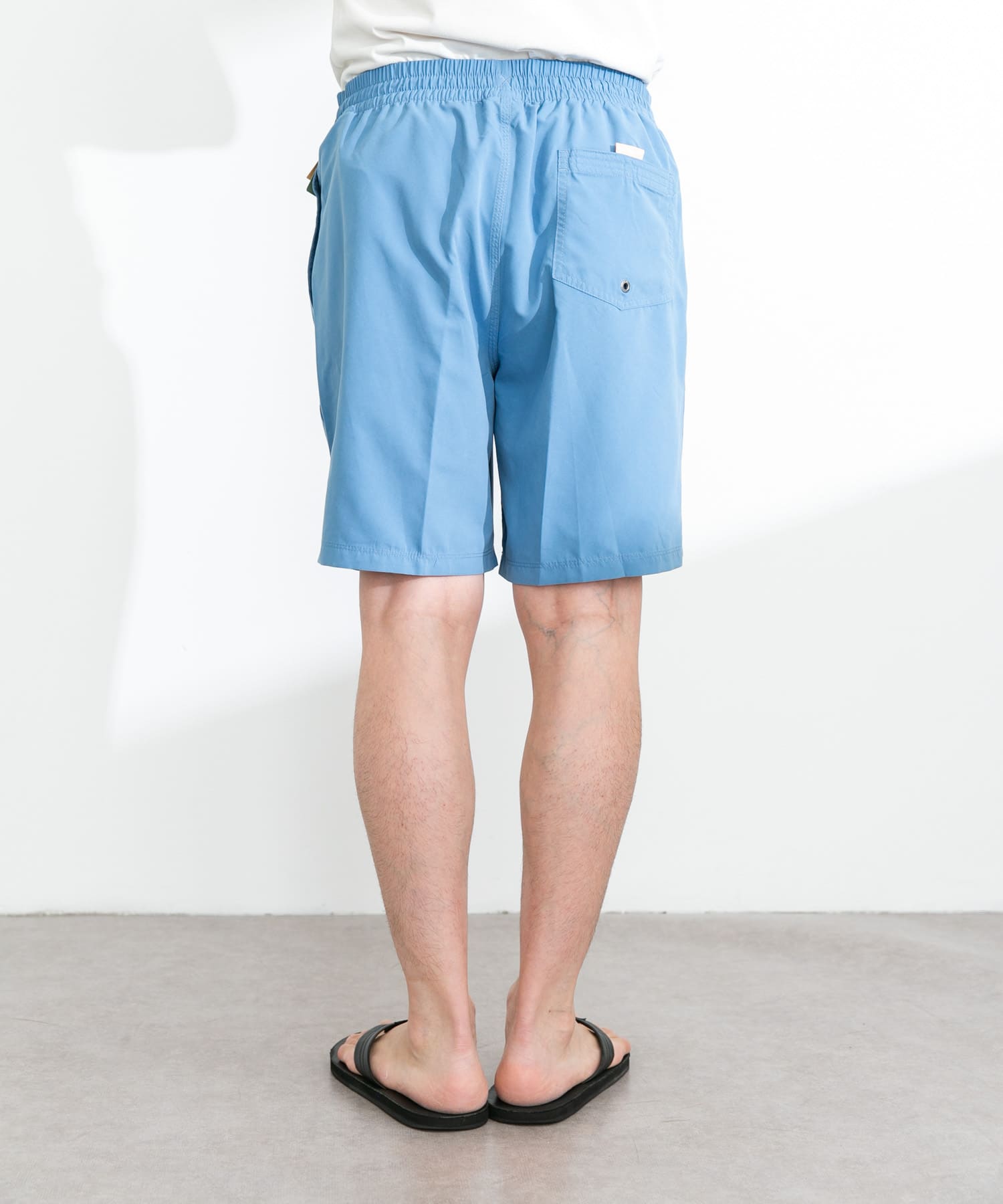 身長：180cm 体重：60kg サイズ：L