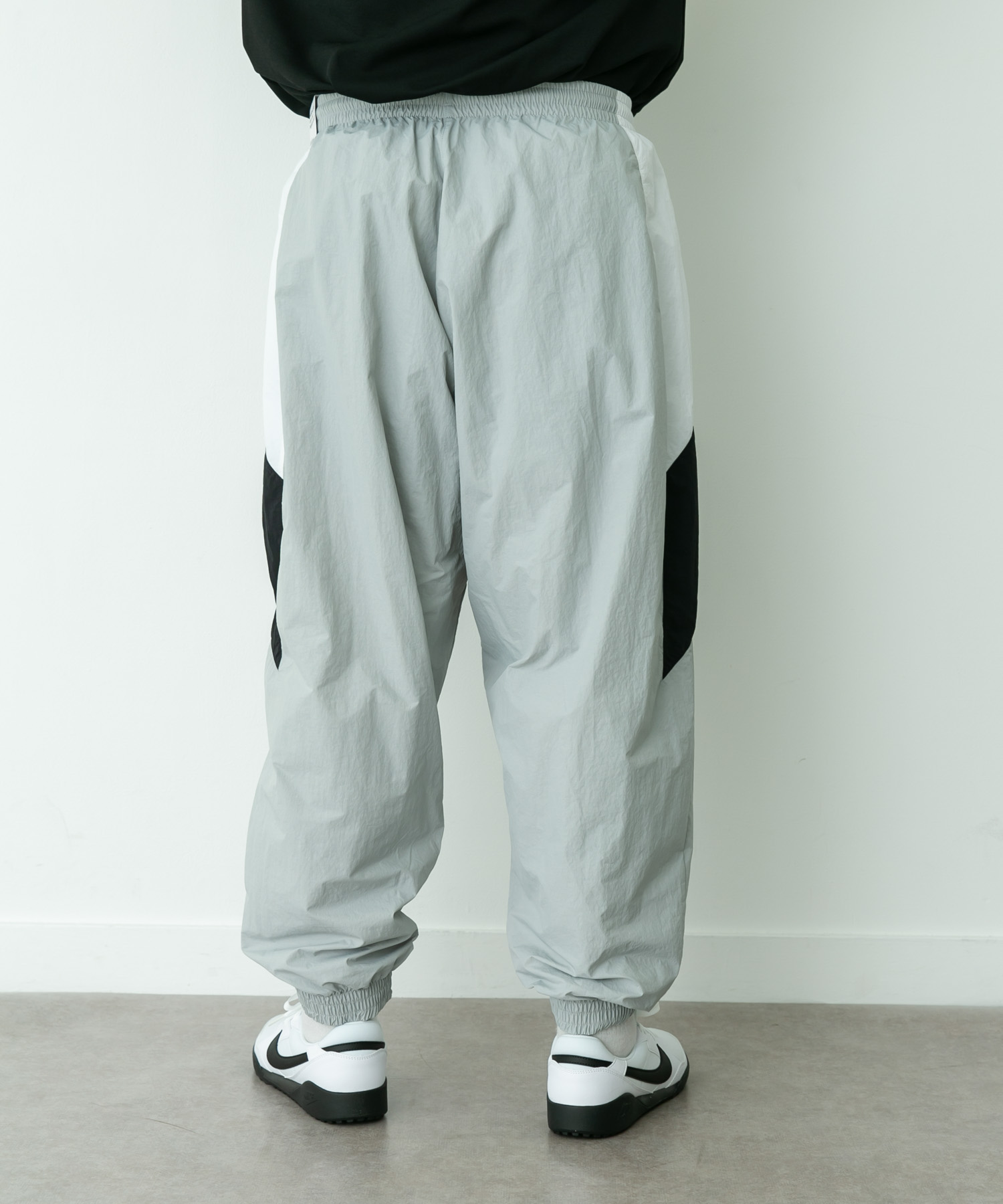 身長：180cm 体重：75kg サイズ：L