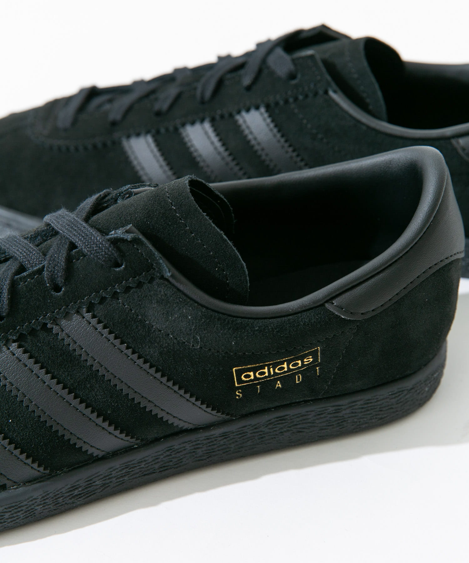 adidas　STADT ブラック 26