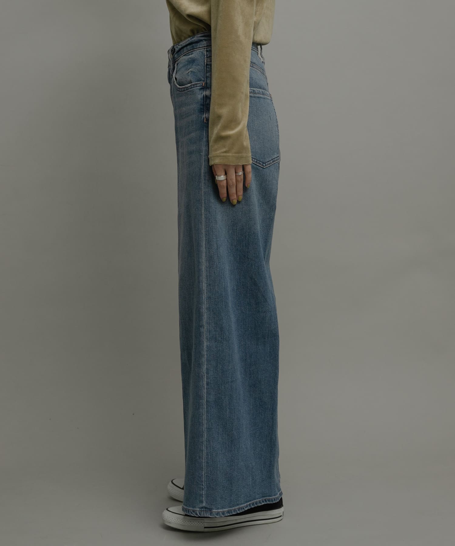 身長：166cm サイズ：23