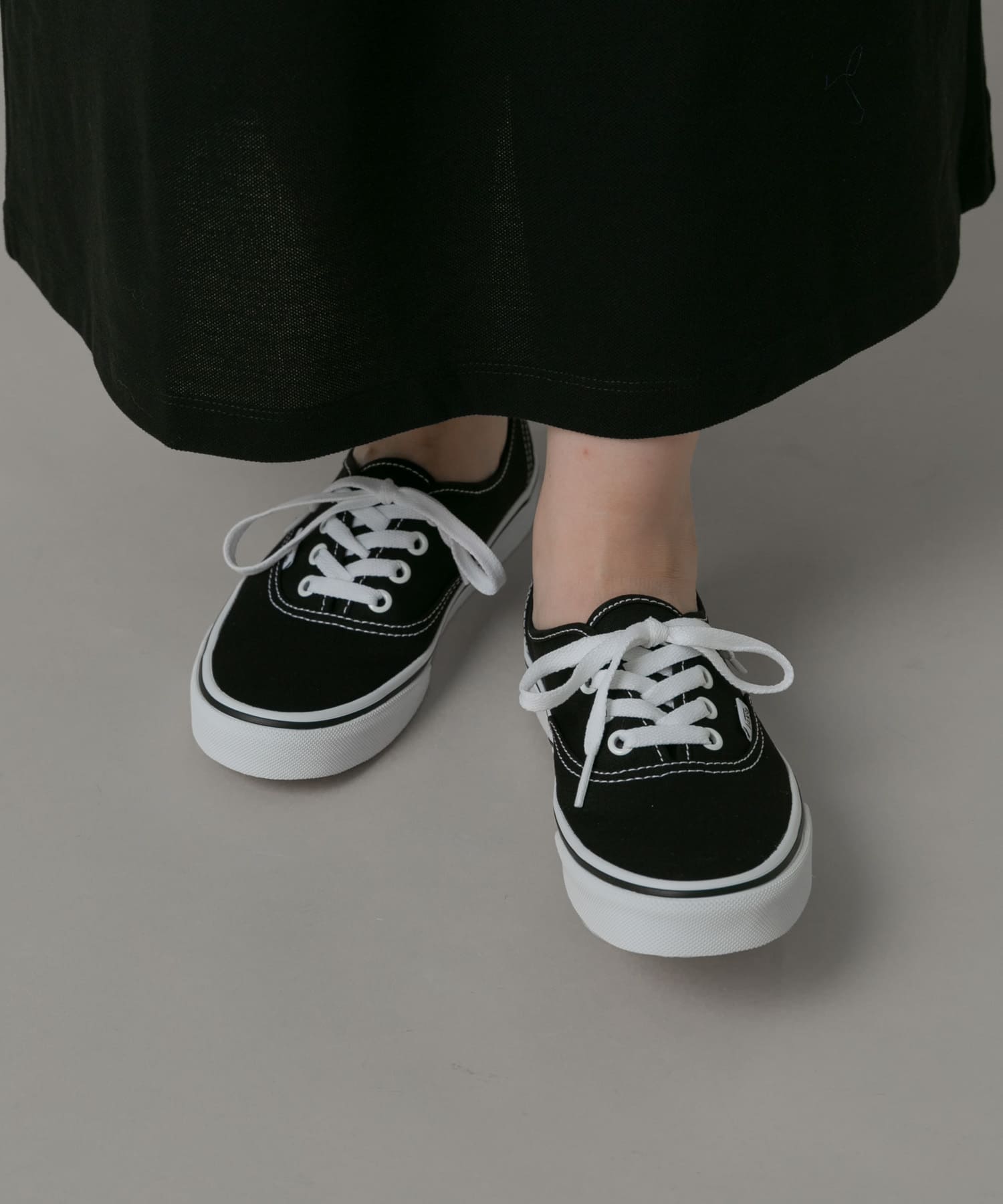 VANS　Ua Authentic Black 5