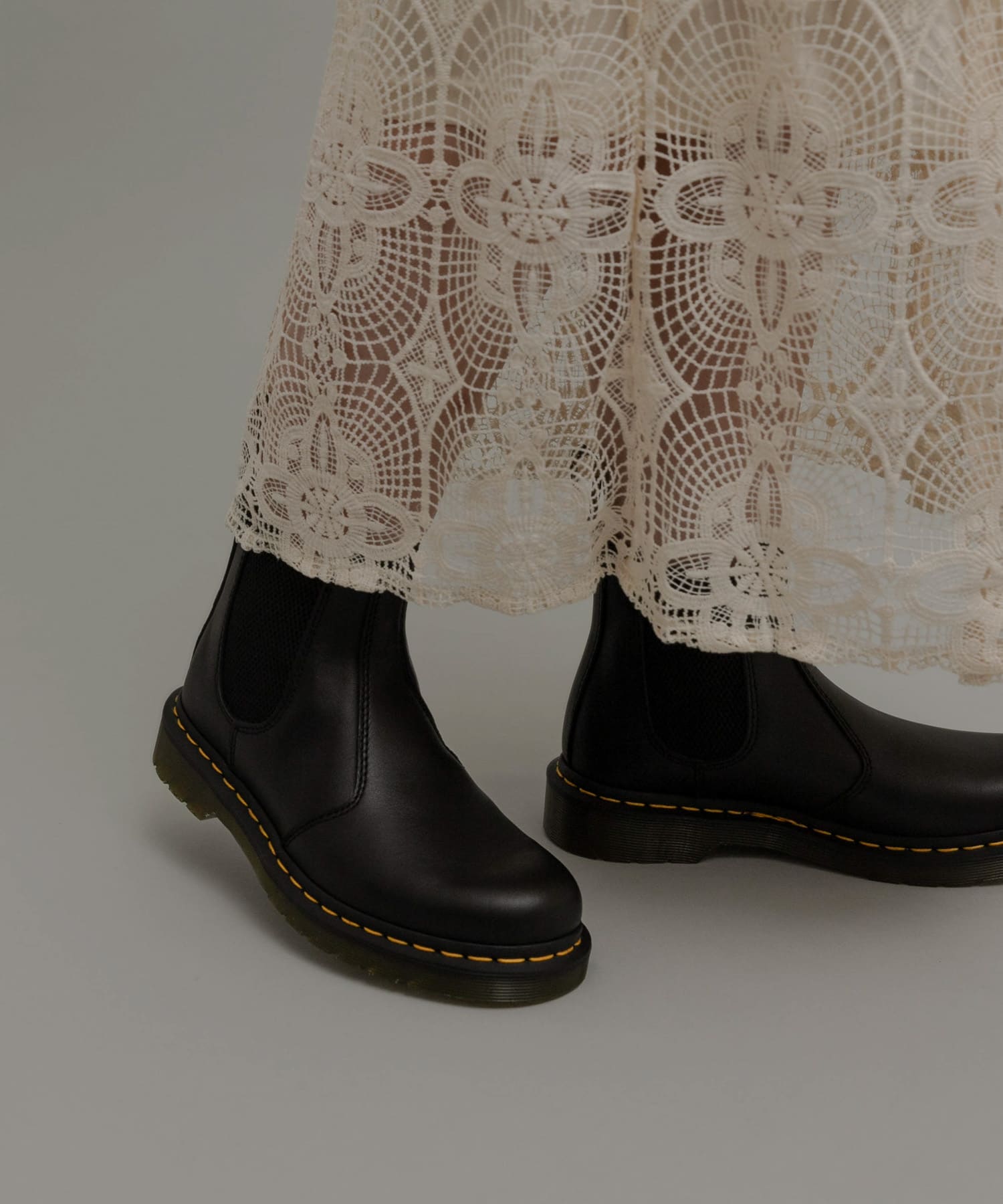 Dr.Martens　チェルシーブーツ イエローステッチ 4