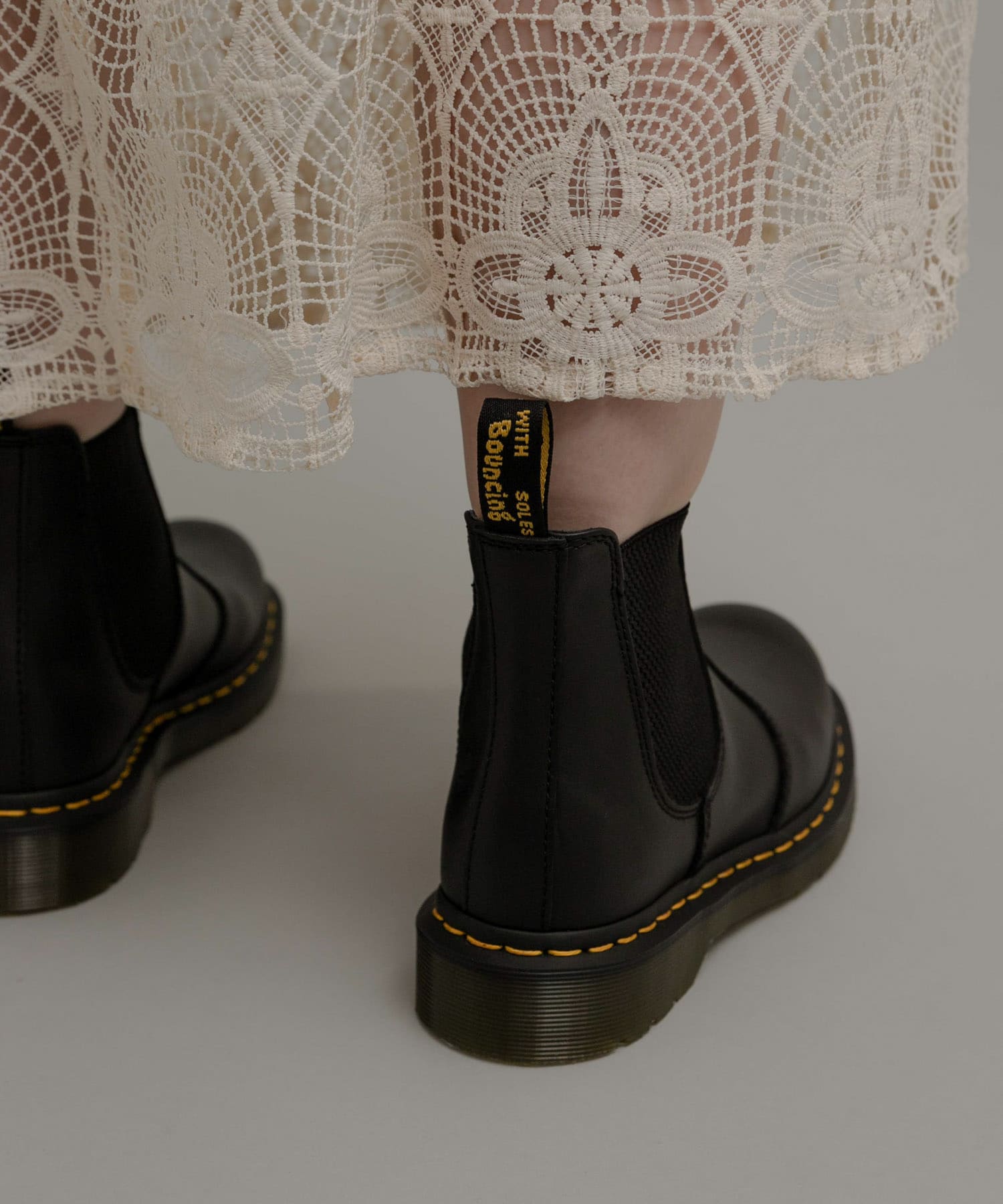 Dr.Martens　チェルシーブーツ イエローステッチ 4