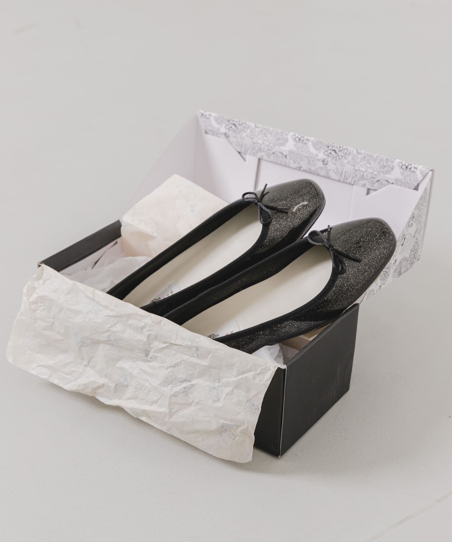 TEMPERATE　EMMA GLITTER BLACK 37