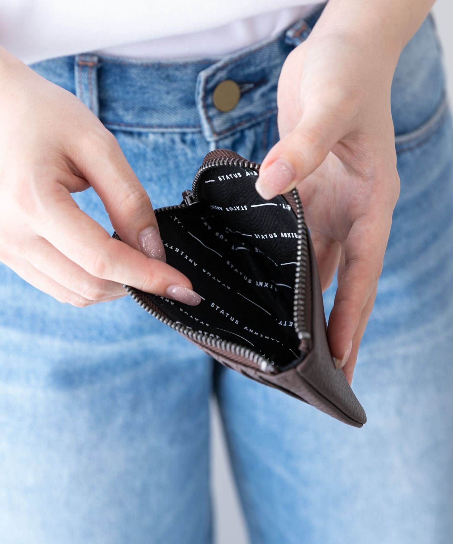 STATUS ANXIETY　LEFT BEHIND cocoa one