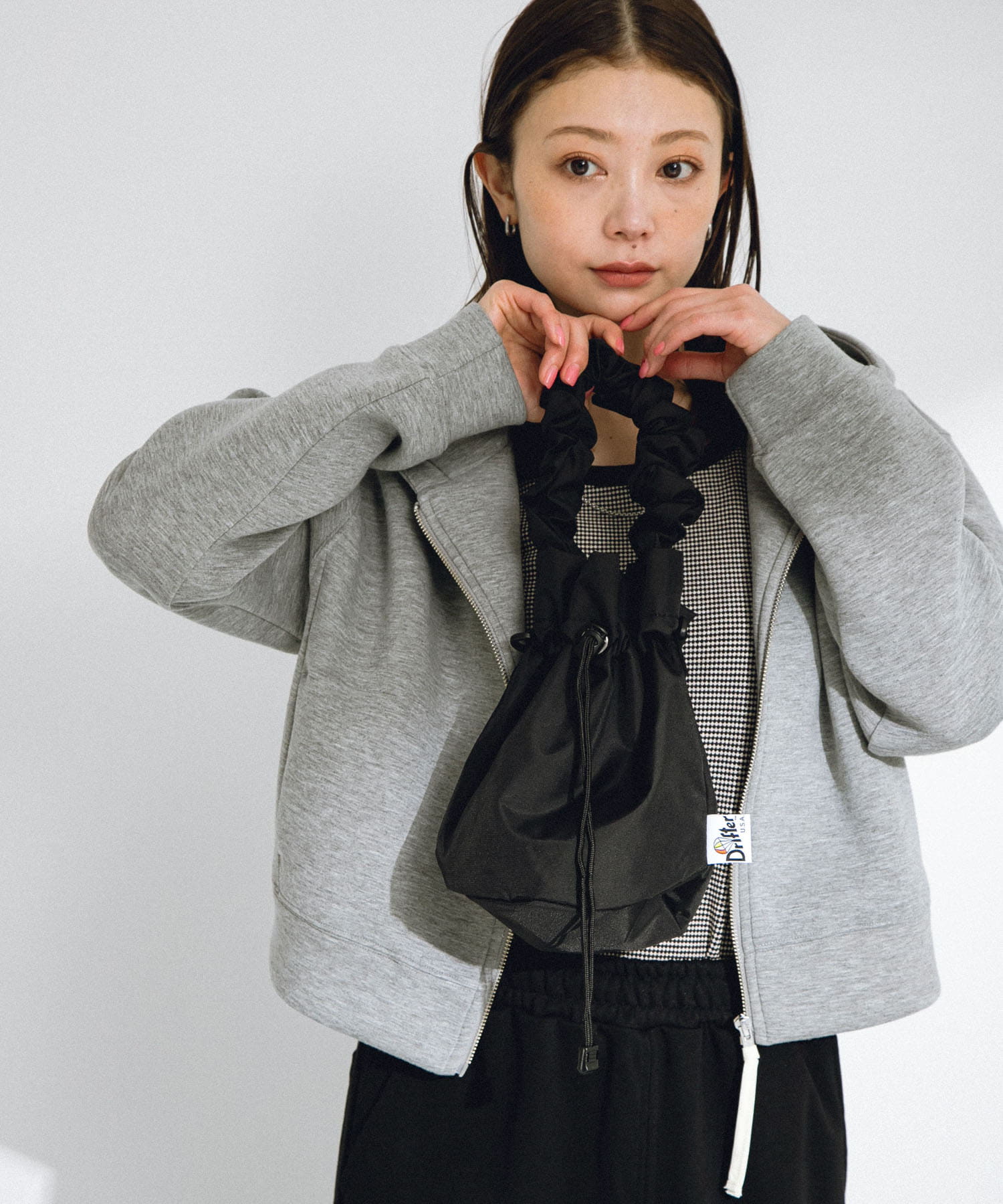 DRIFTER　ギャザーハンドルポーチバッグ BLACK one