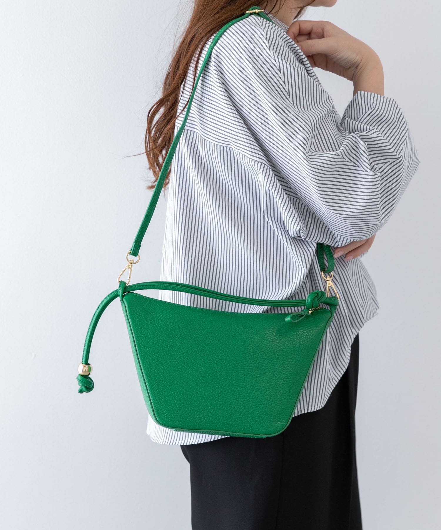 AULENTTI　2WAYショルダーバッグ GREEN one