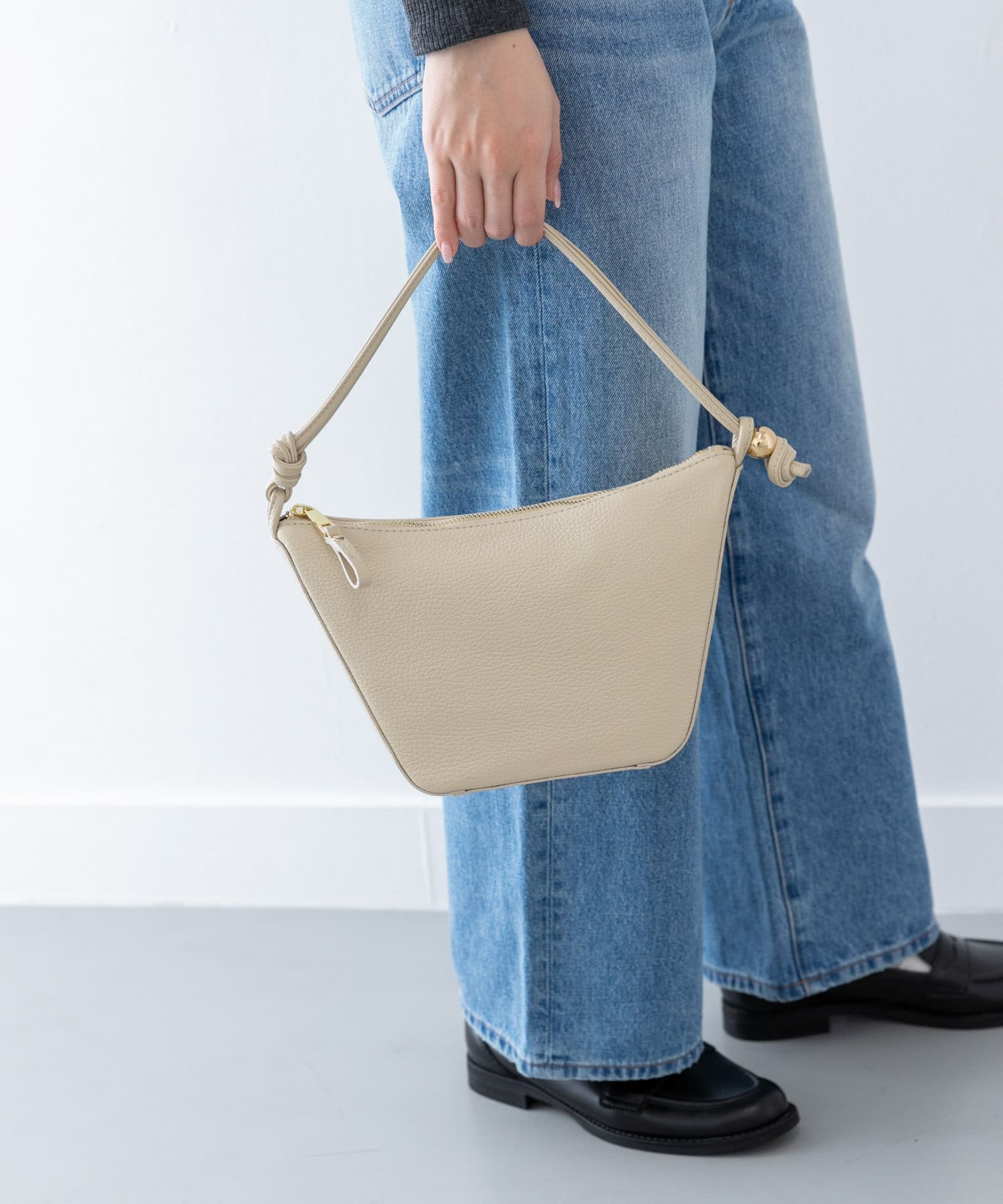 AULENTTI　2WAYショルダーバッグ OFF one