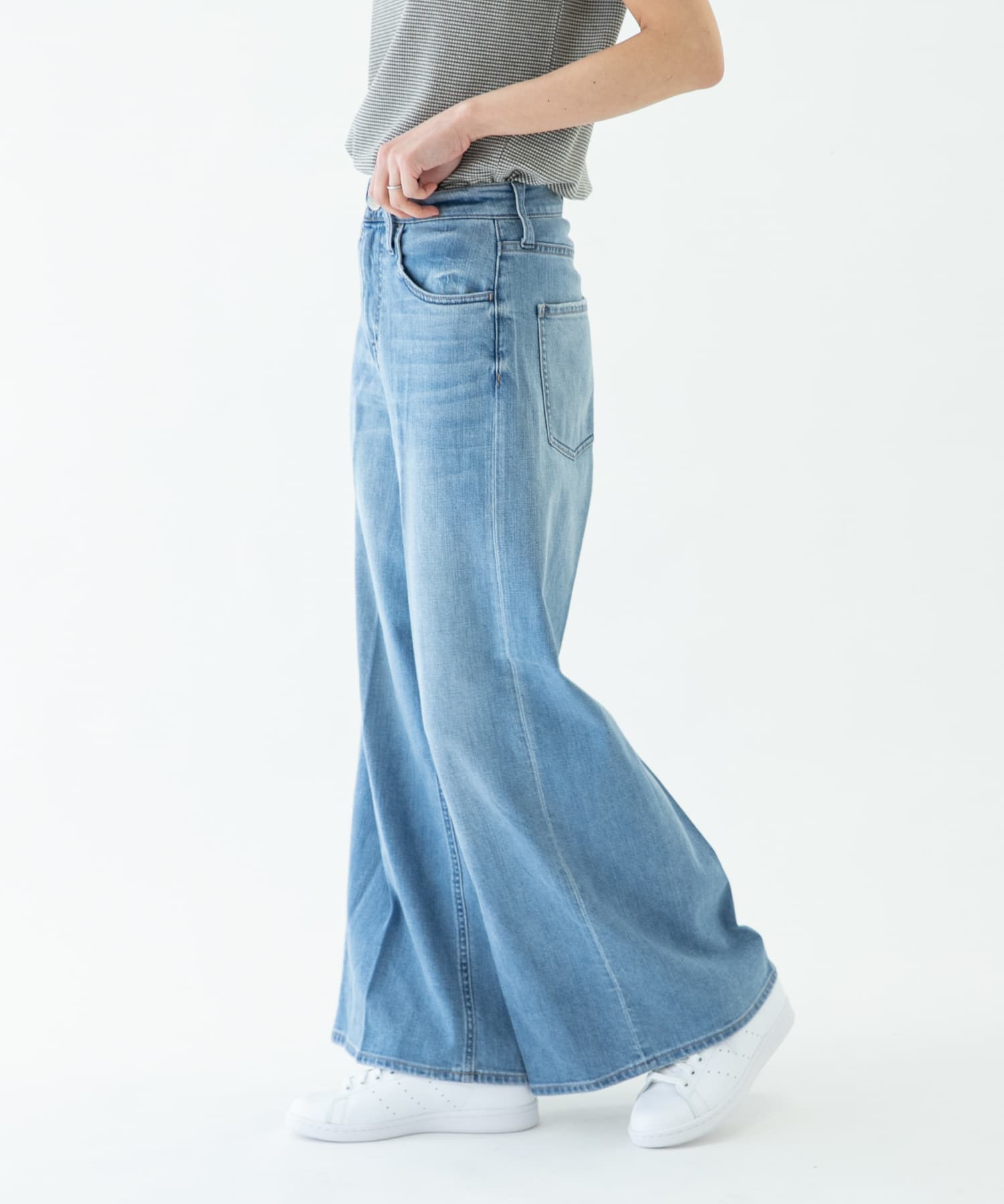 身長：167cm サイズ：24