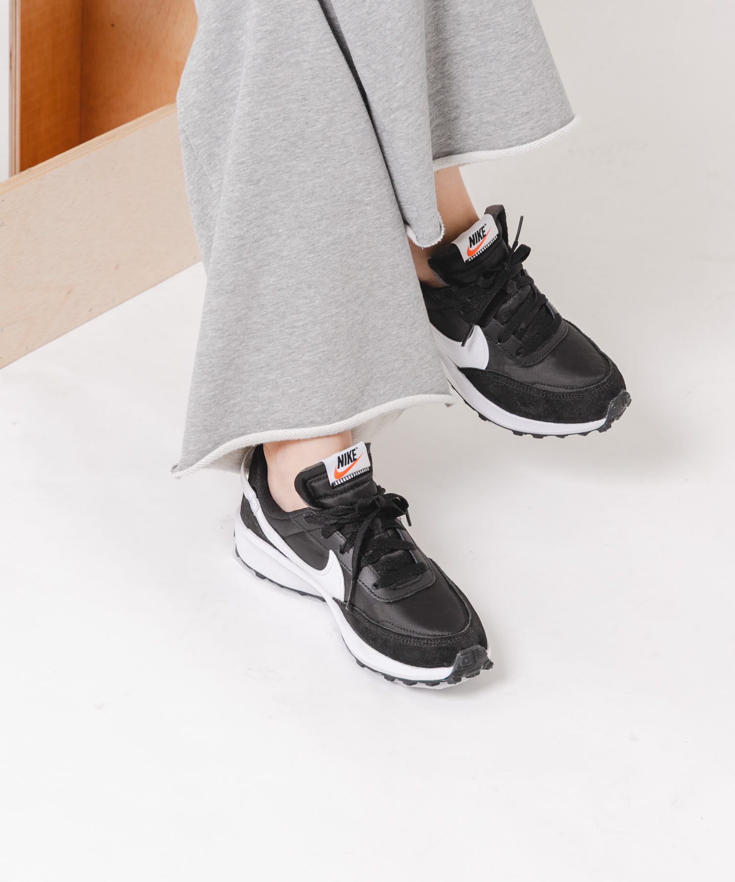 NIKE　ウィメンズワッフルデビュー