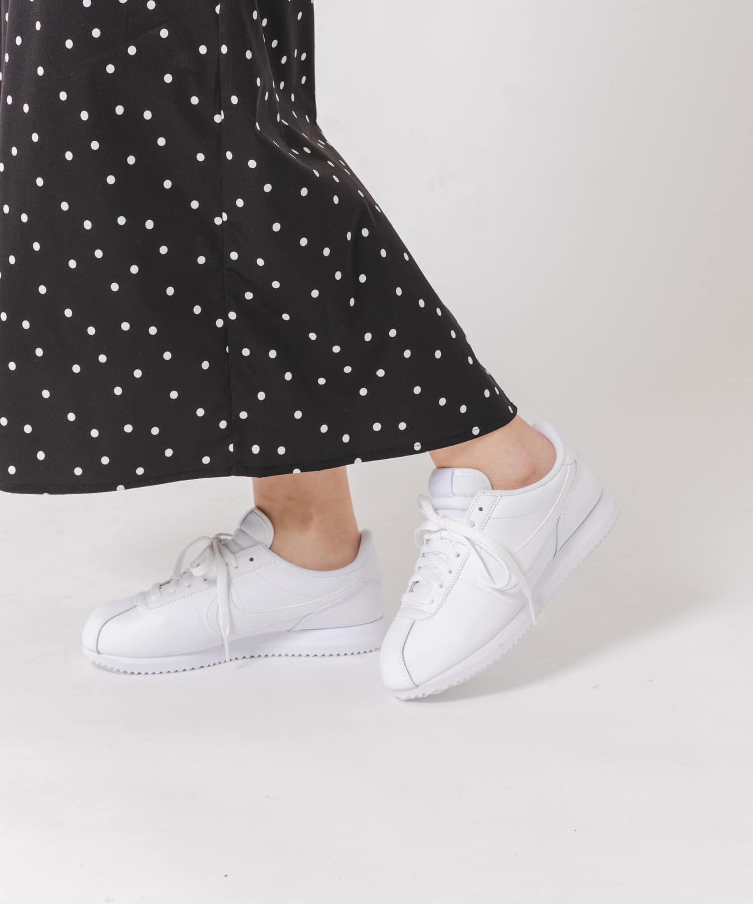 NIKE　ウィメンズコルテッツ WHITE 23
