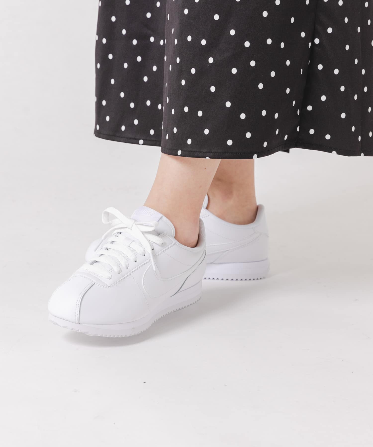NIKE　ウィメンズコルテッツ WHITE 23