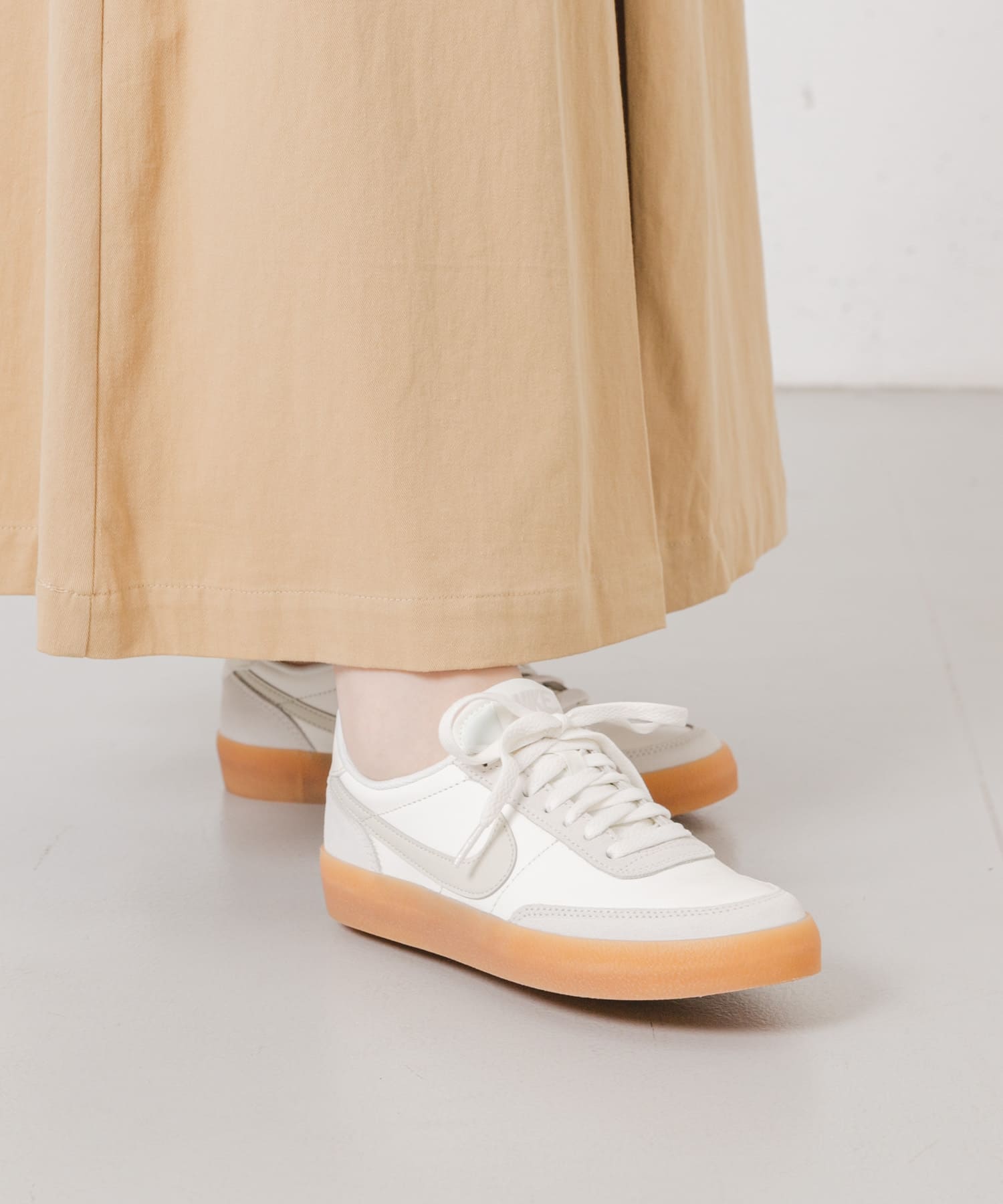 NIKE　ウィメンズキルショット2 SAIL 23