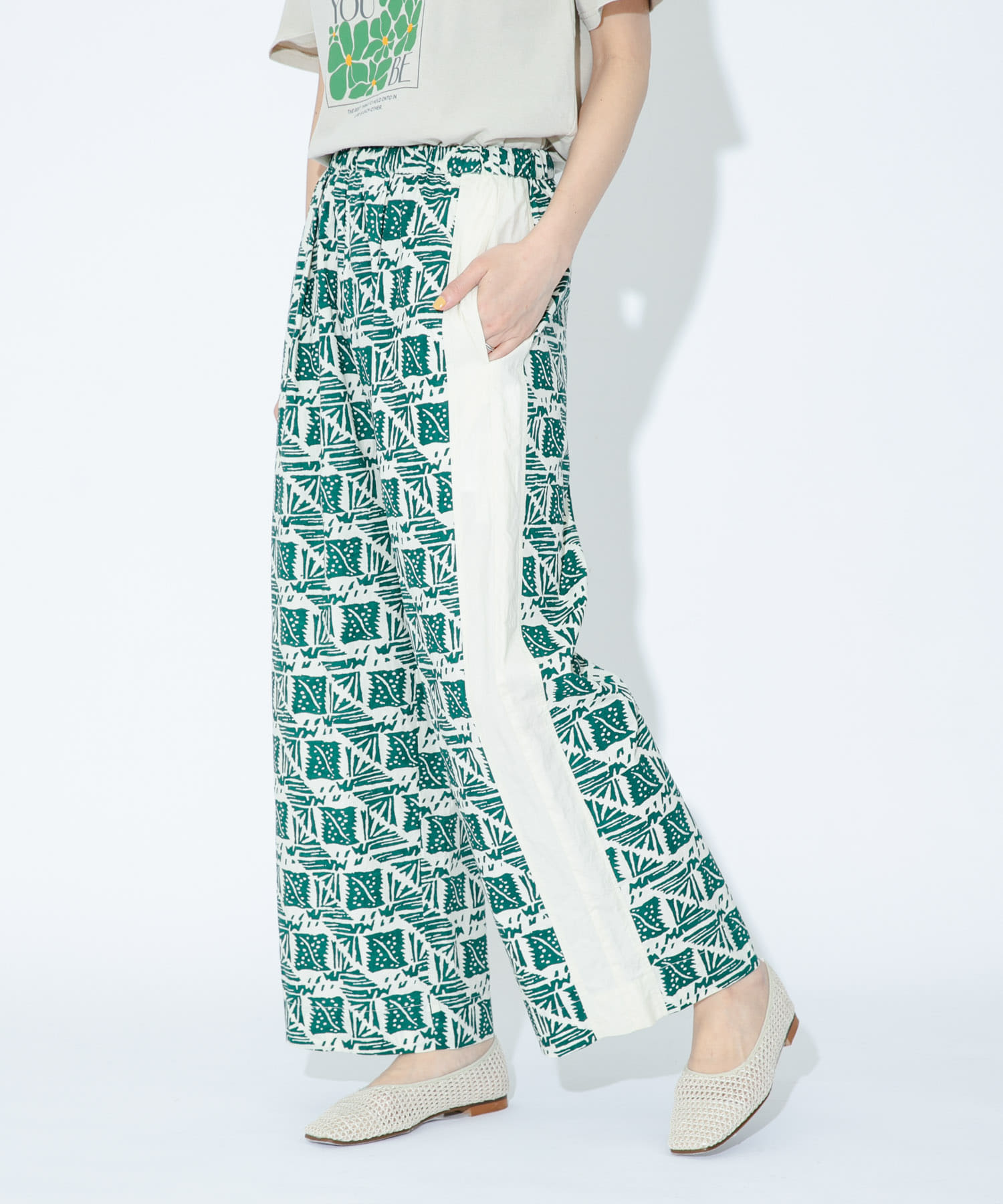 GREEN