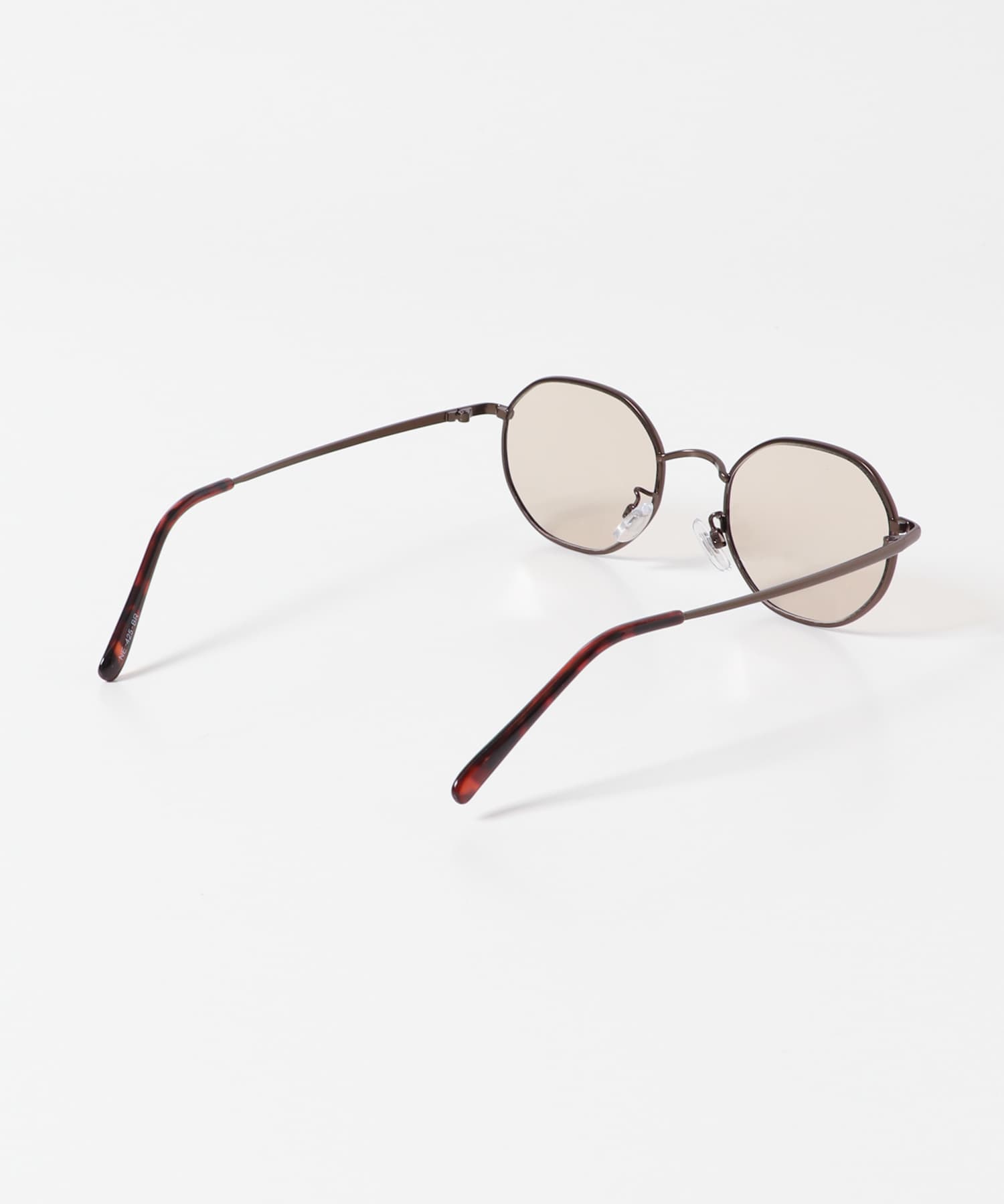 ライトブラウン