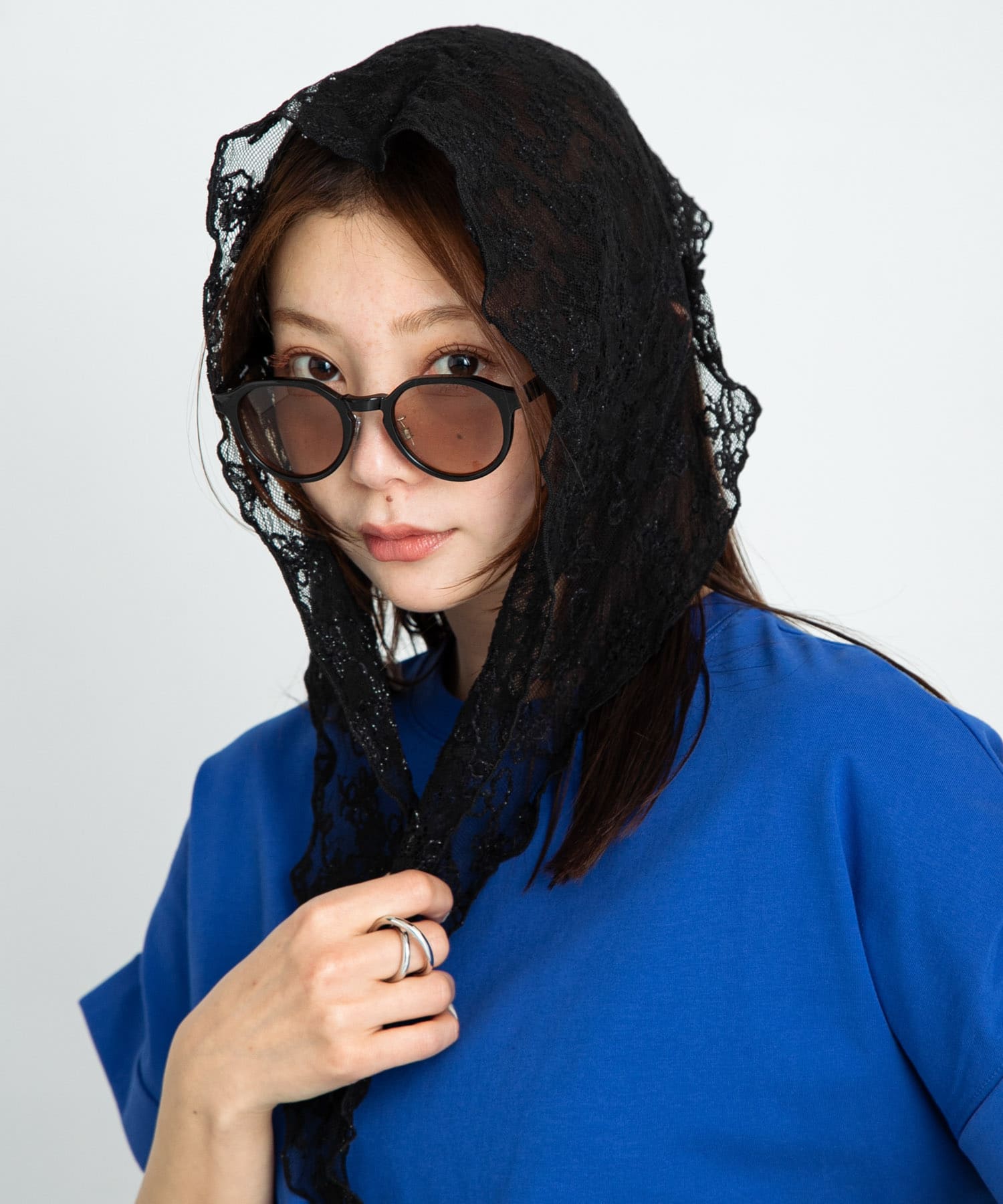 ミドルブラウン