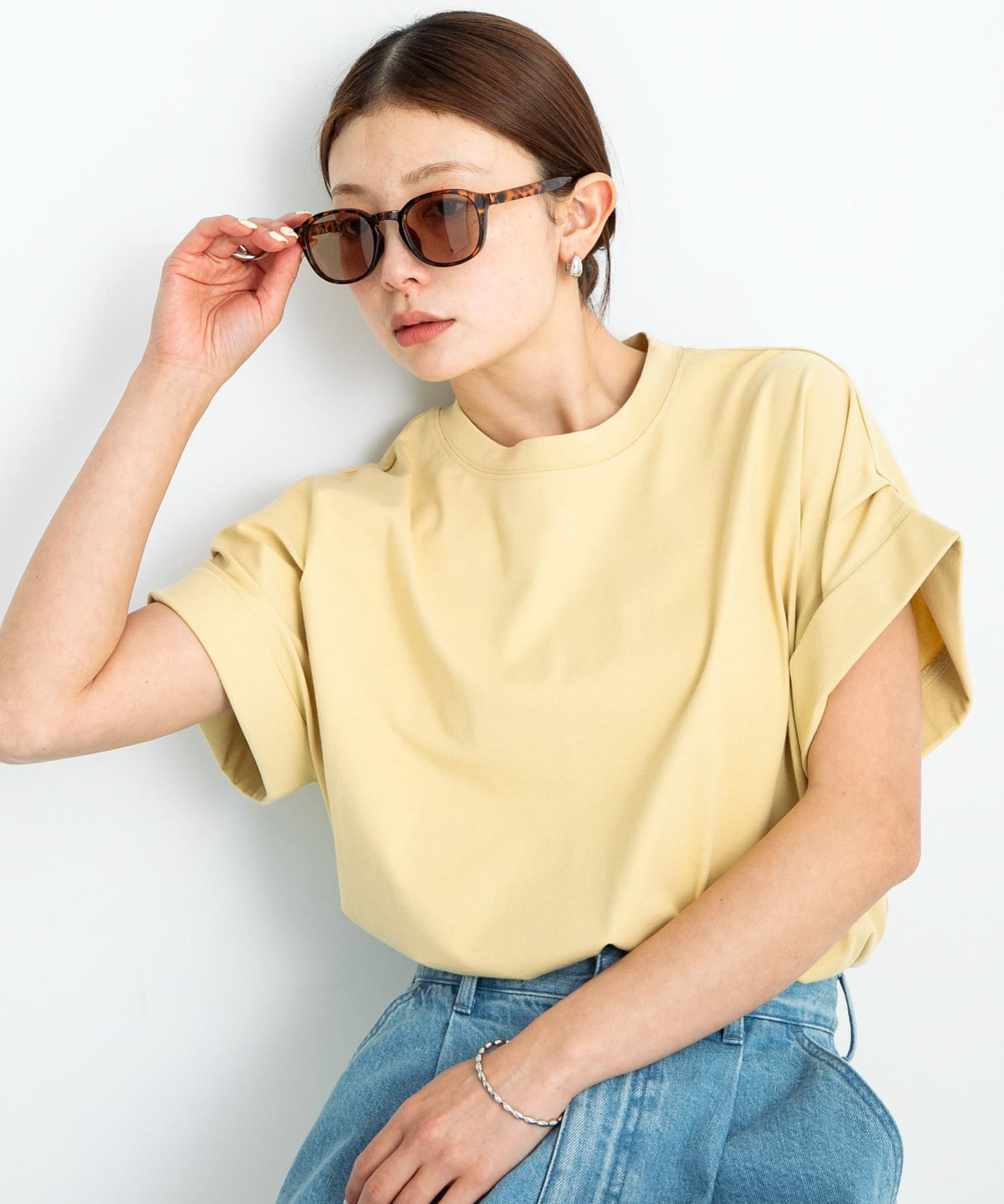 ミドルブラウン