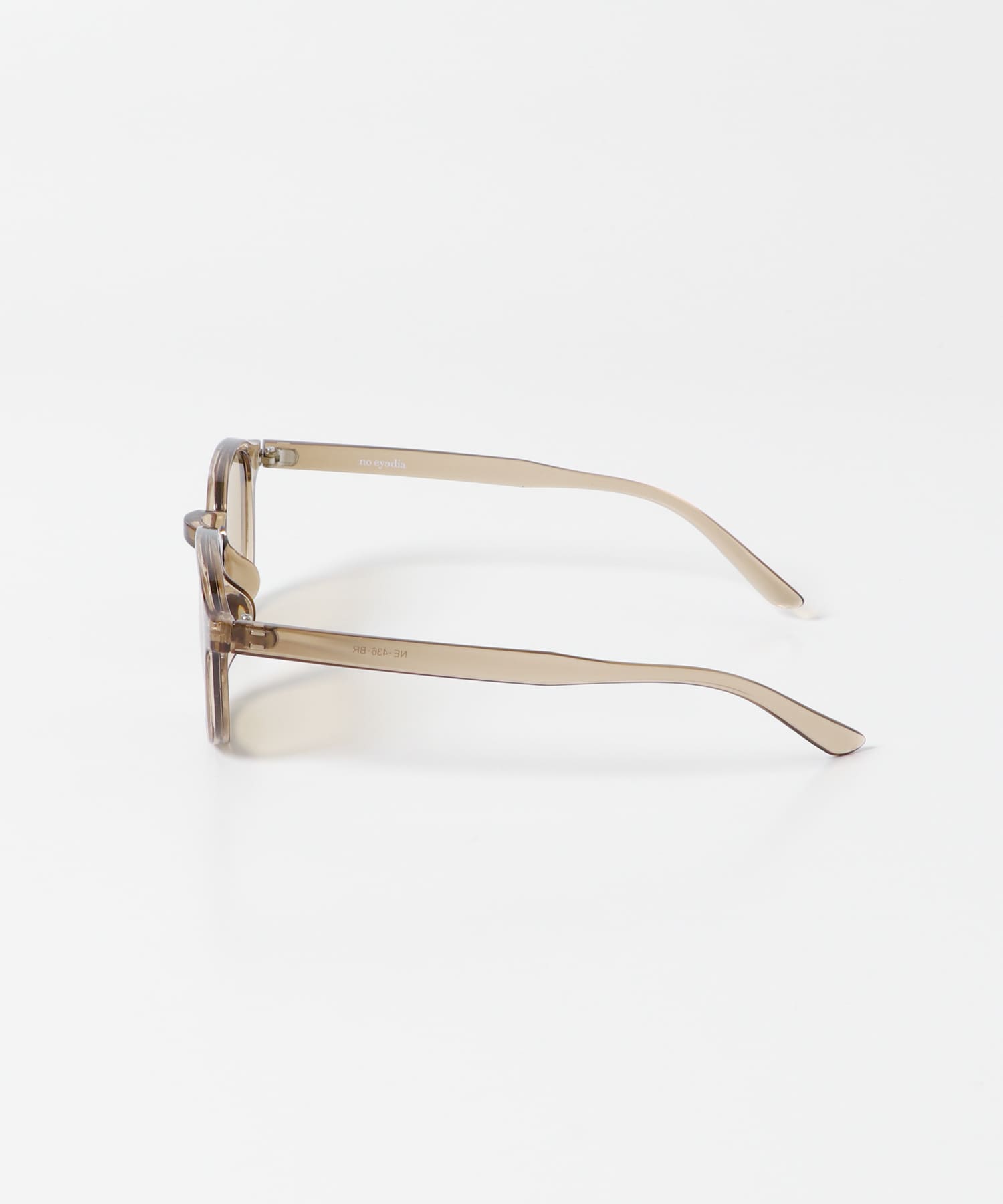 ライトブラウン